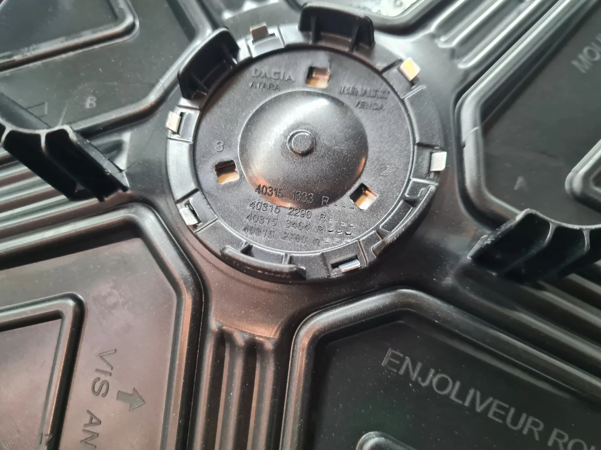 Wheel Trims DACIA Sandero III Imagem-3