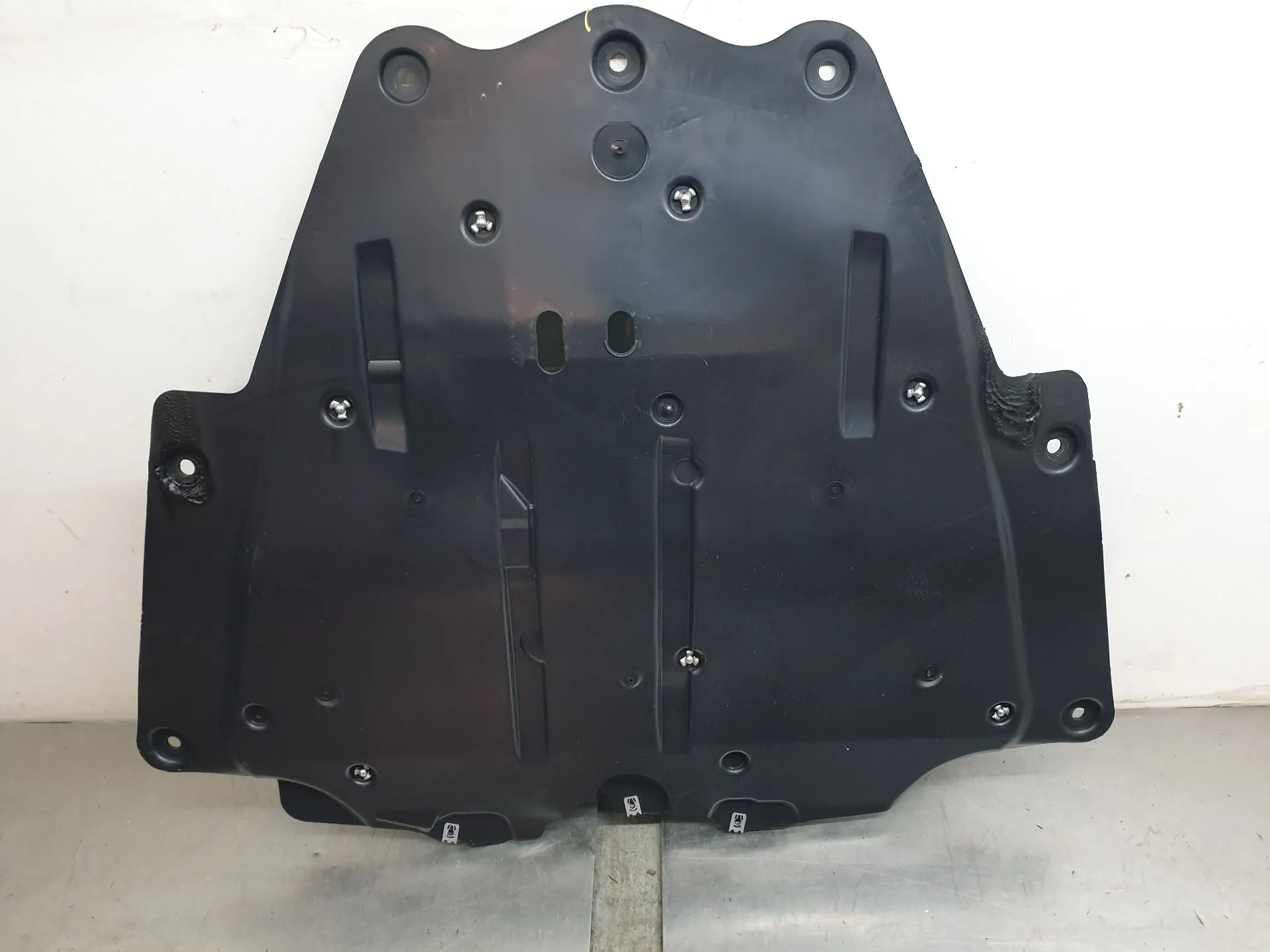 Engine underbody shielding DACIA Sandero III