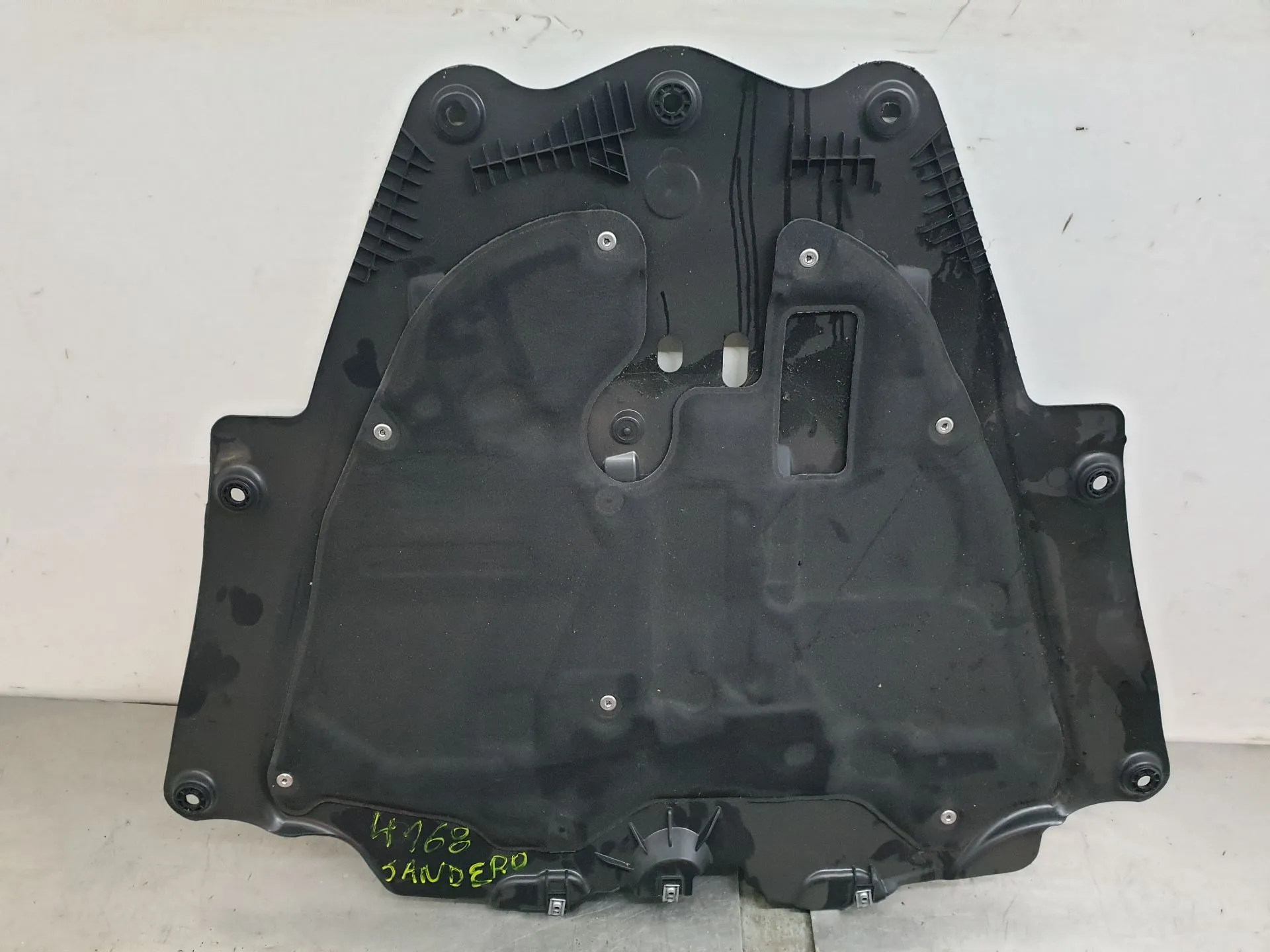 Engine underbody shielding DACIA Sandero III Imagem-1