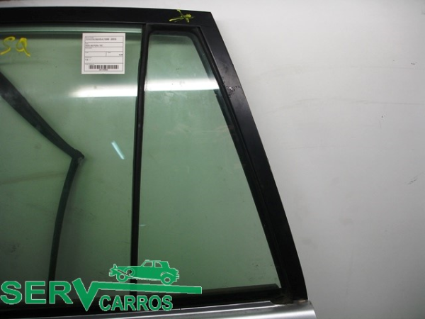 Vidro triangular da porta trás esquerdo TOYOTA RAV4 II (_A2_)