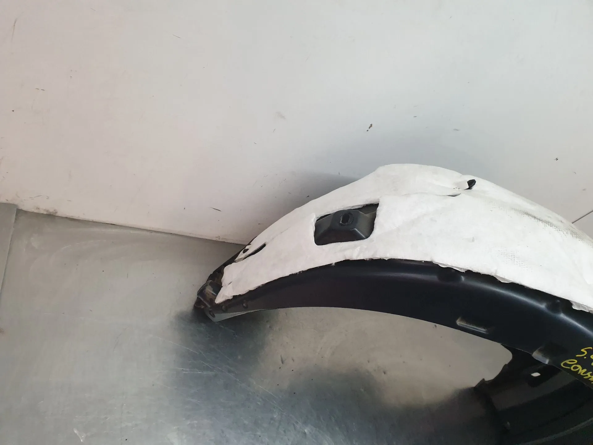 Resguardo da cava de roda frente direito OPEL Corsa F Imagem-3