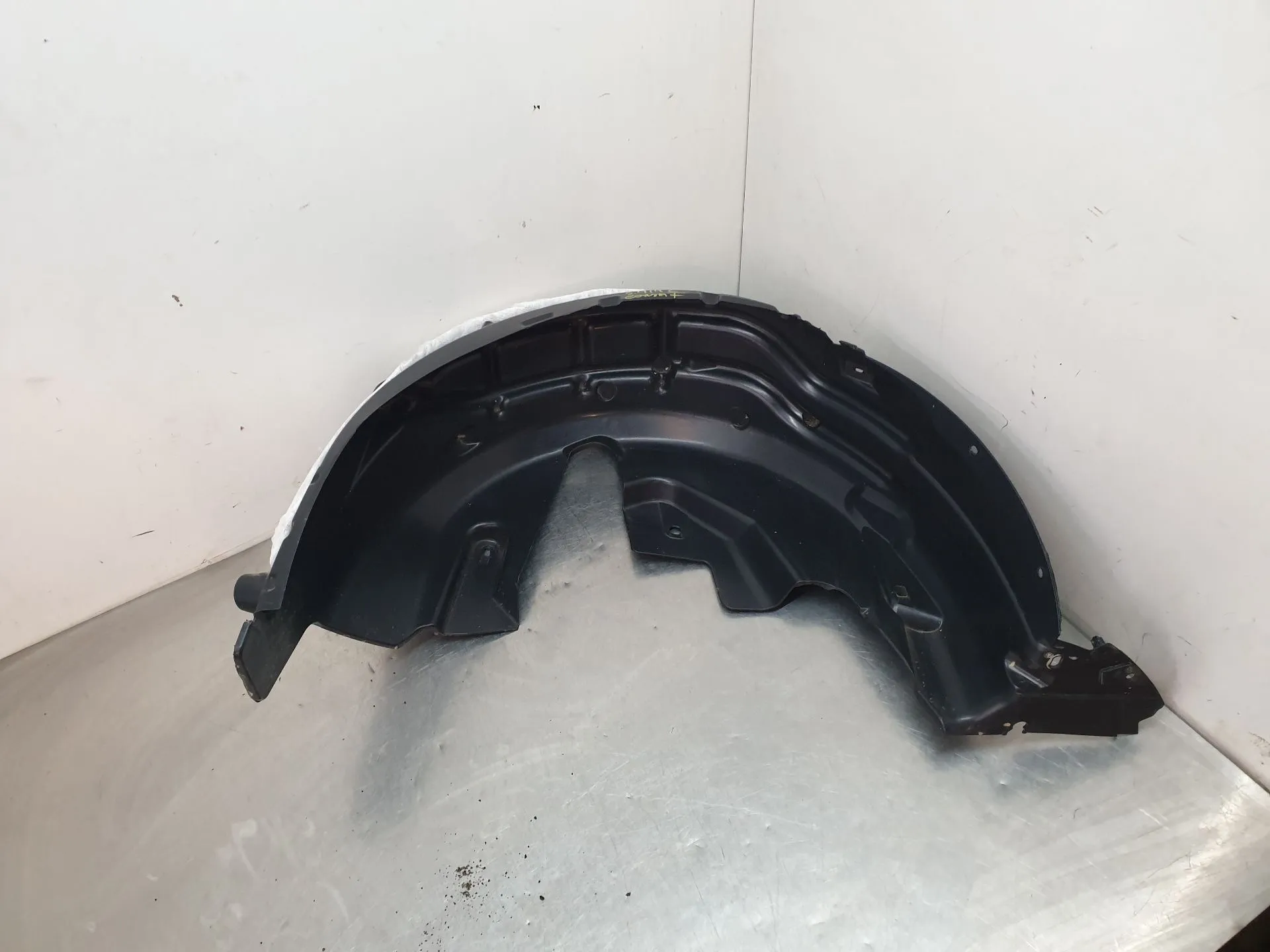 Resguardo da cava de roda frente direito OPEL Corsa F Imagem-4