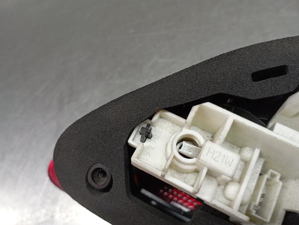 Left Tailgate light  OPEL Astra J Imagem-4