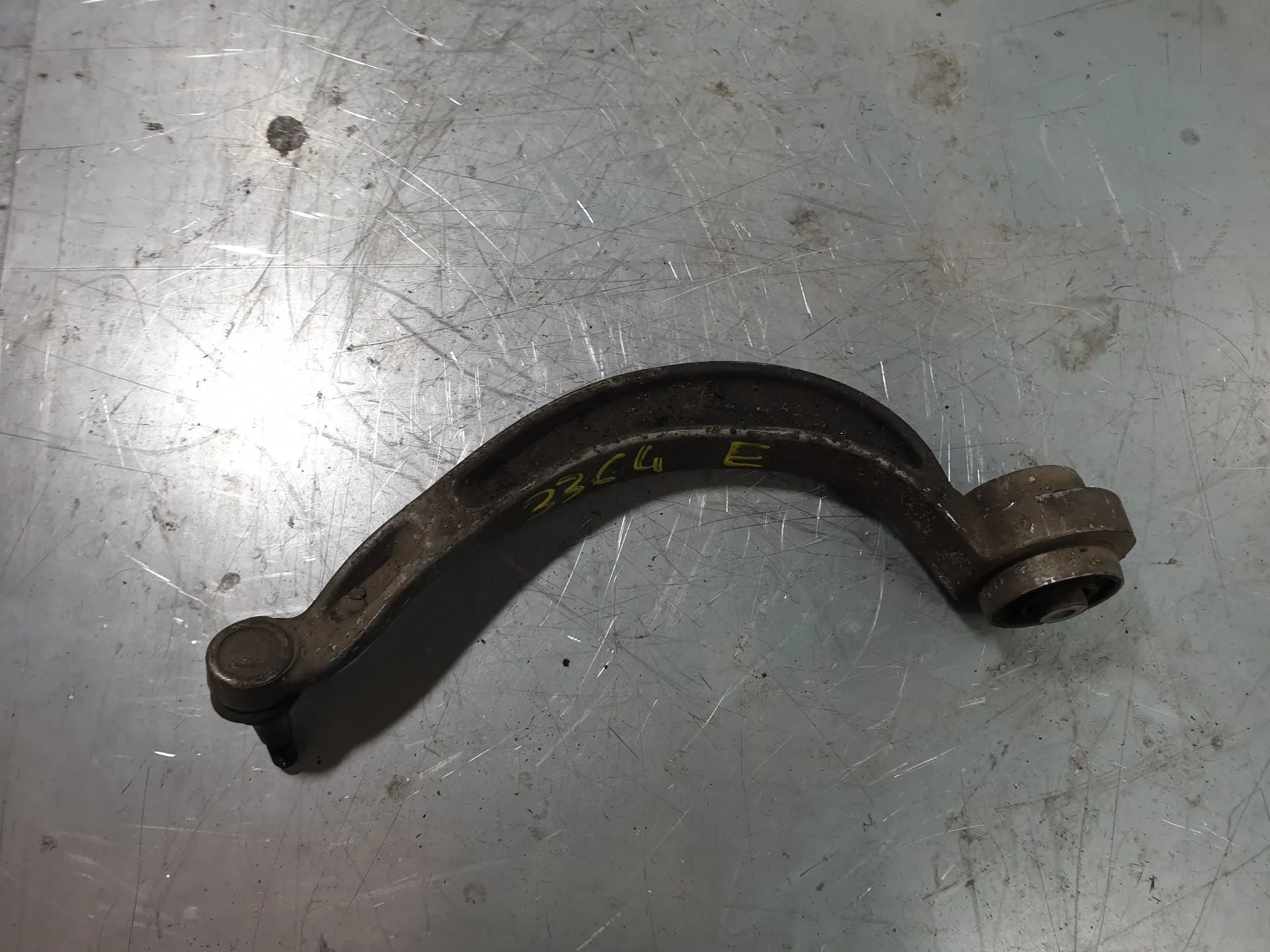 Brazo suspensión trasero izquierdo AUDI A6 Allroad (4GH, 4GJ, C7)