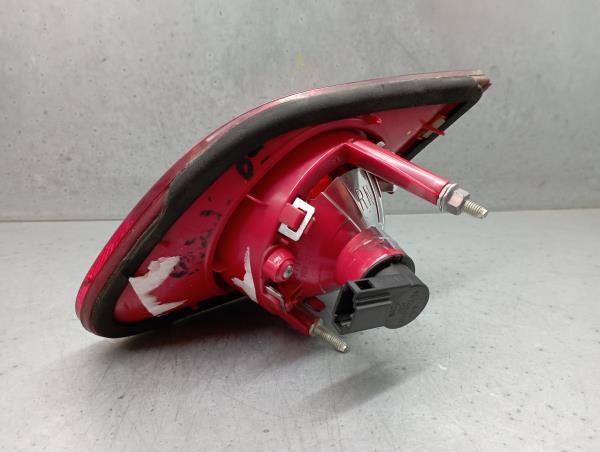 Feu de coffre Gauche VOLKSWAGEN Passat (3C2) Imagem-2