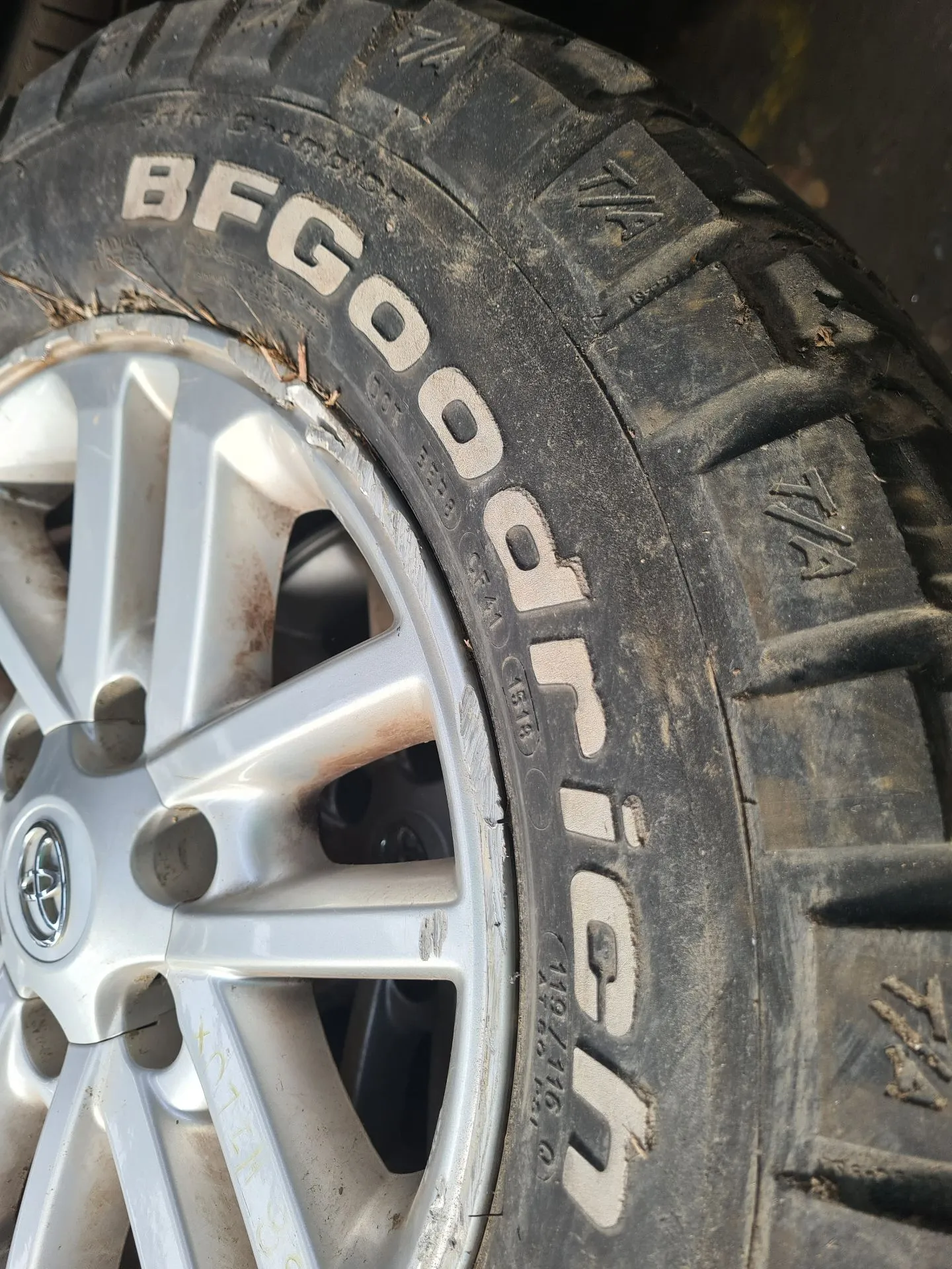 Roue TOYOTA Hilux VII Pick Up (_N1_, _N2_, _N3_) Imagem-1