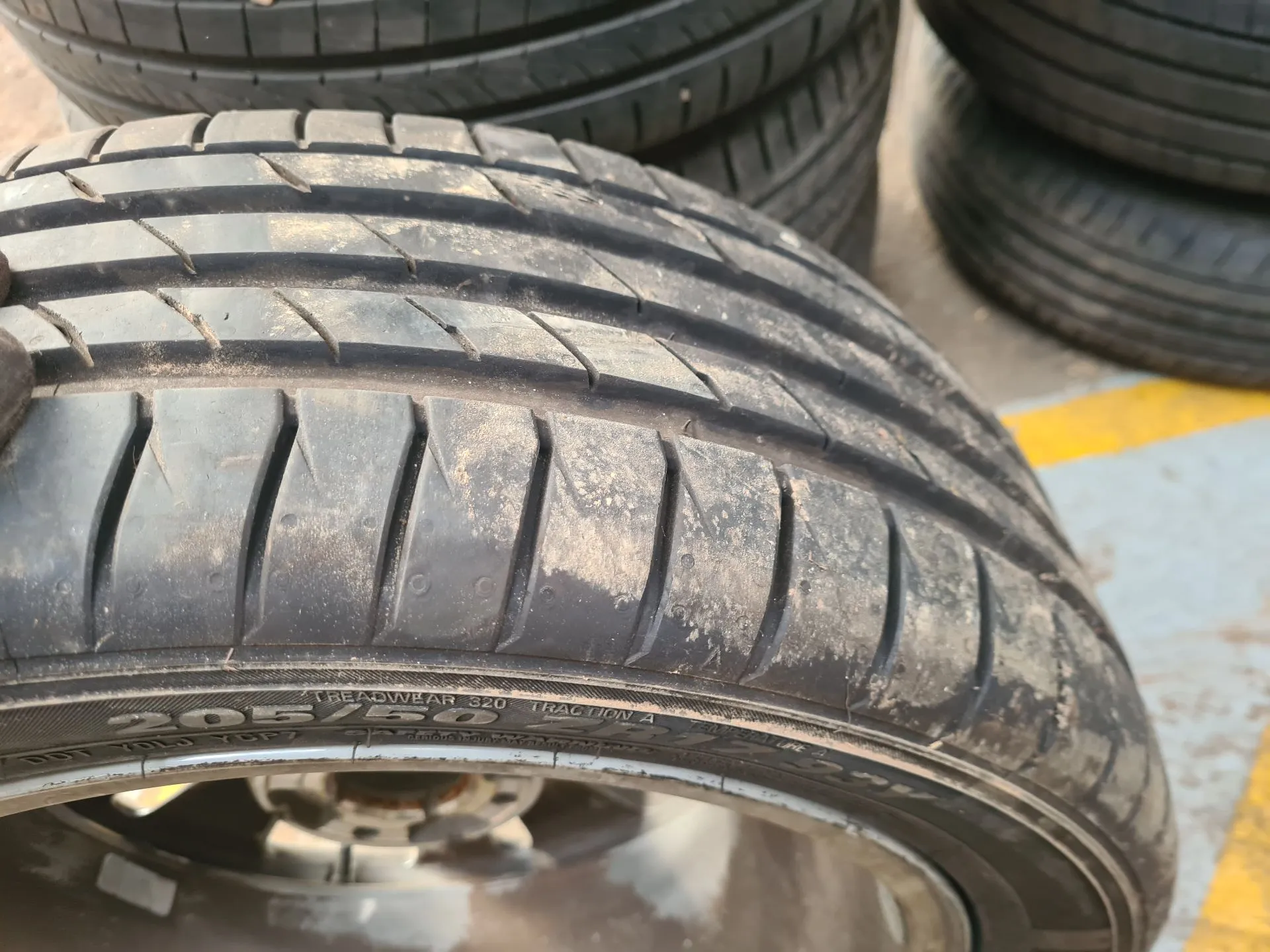 Pneumatico PEUGEOT 2008 I (CU_)