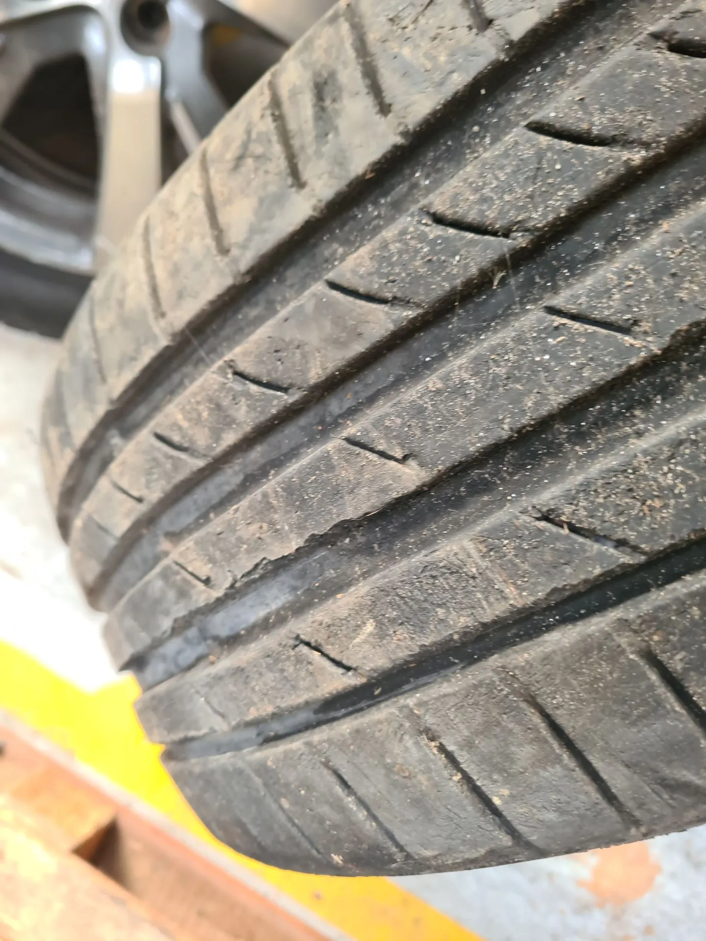 Pneumatico PEUGEOT 2008 I (CU_)