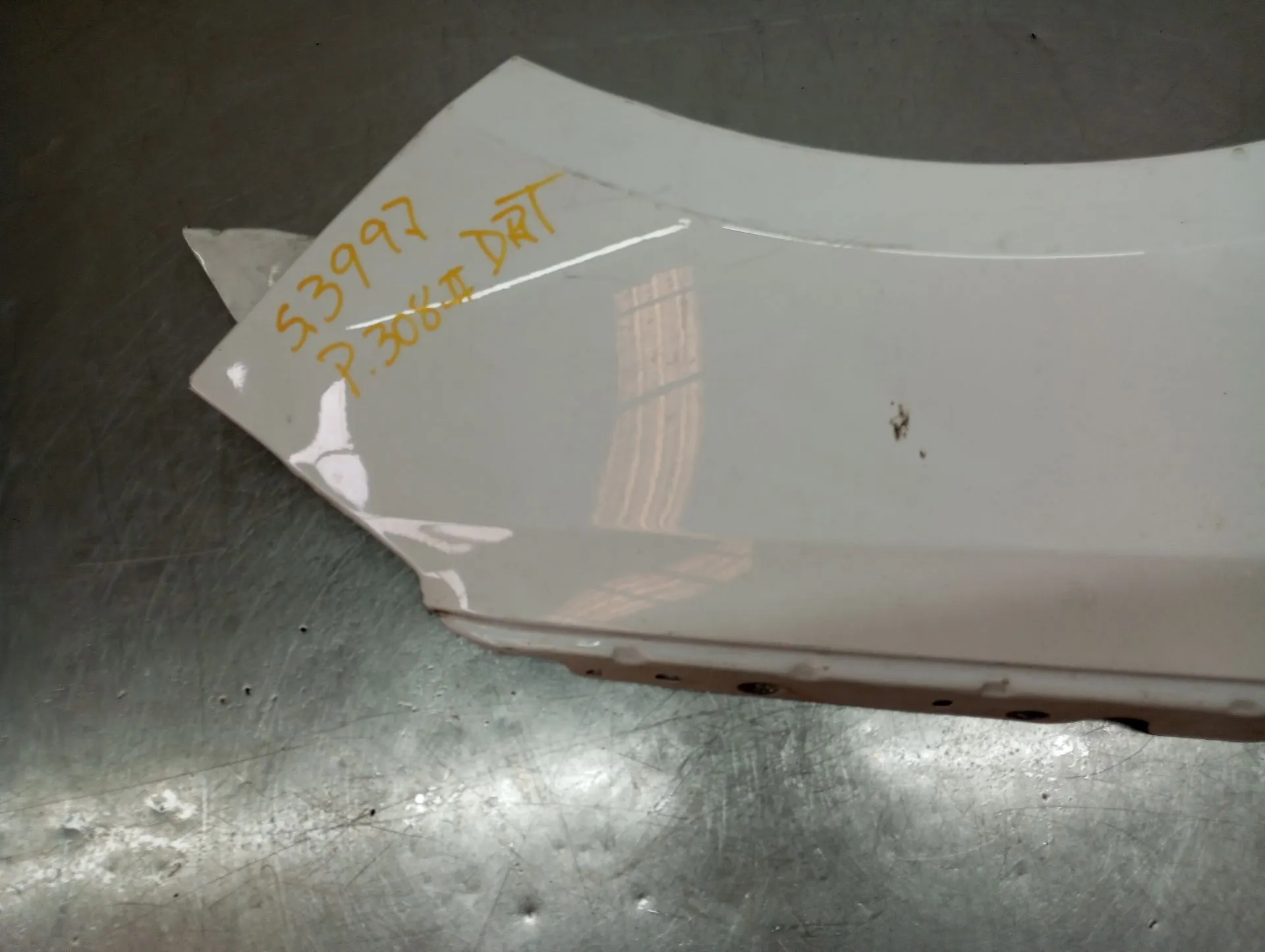 Right fender PEUGEOT 308 II Imagem-1