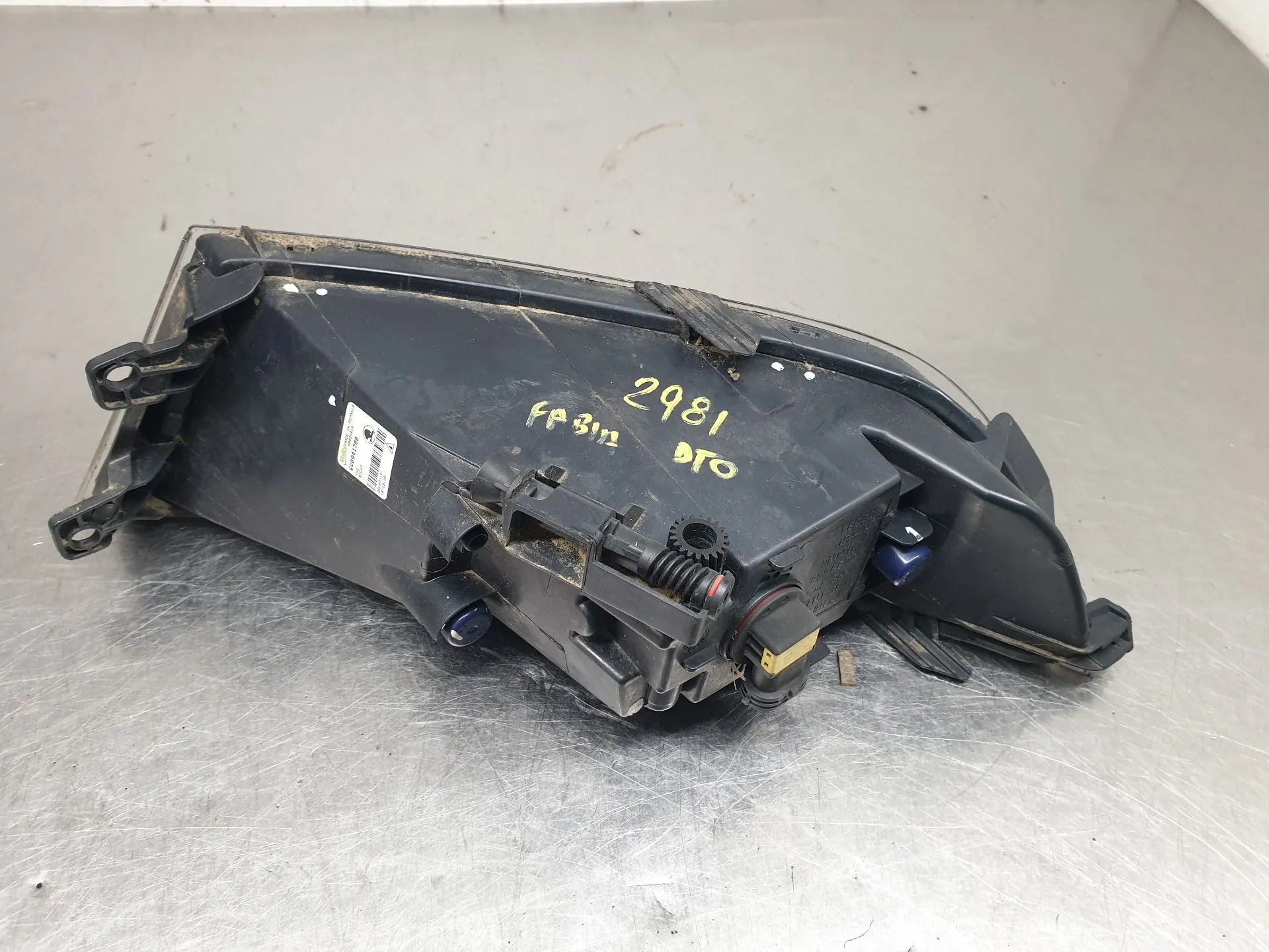 Right front fog light  SKODA Fabia III Hatchback (NJ3) Imagem-6