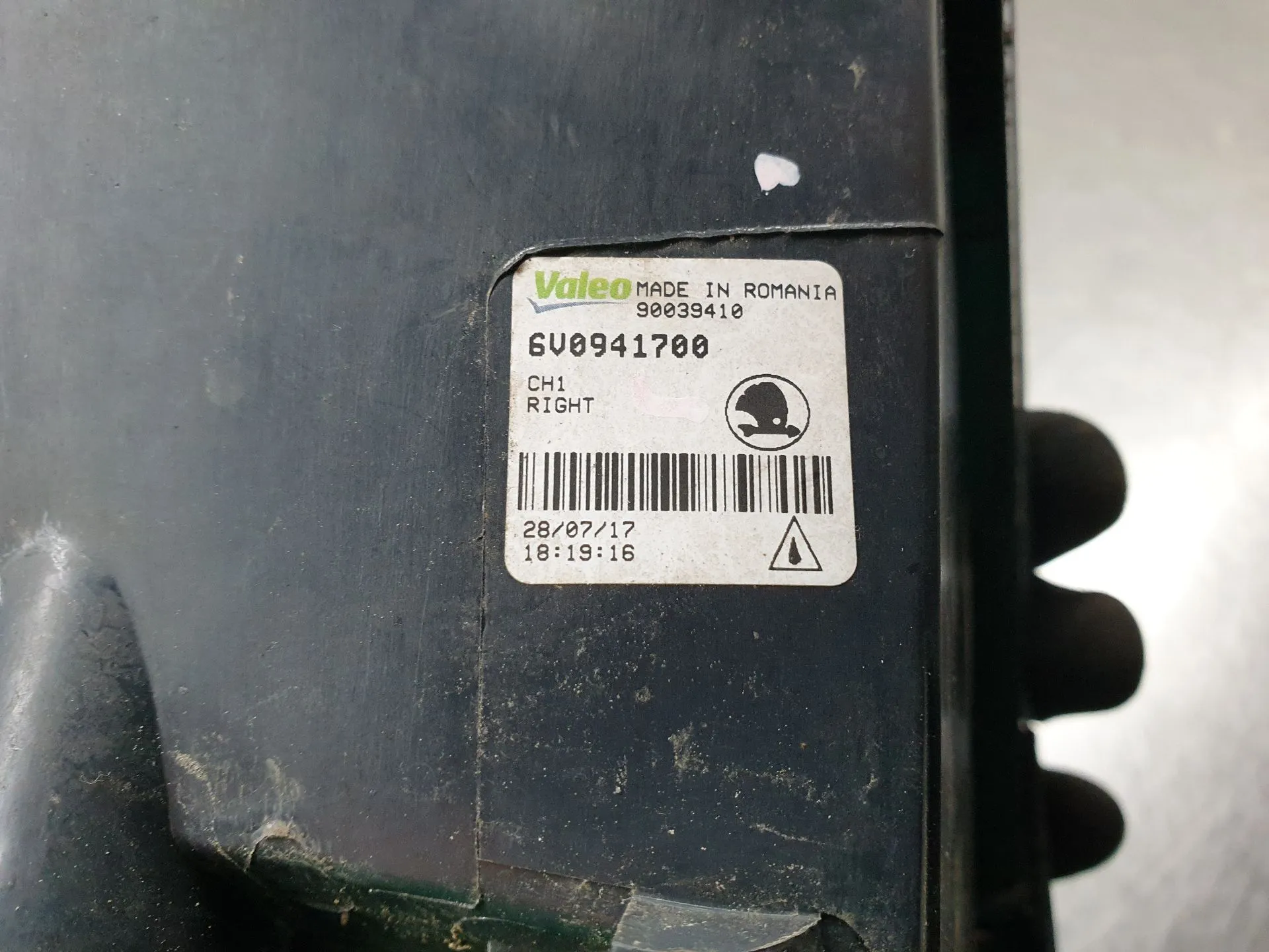 Right front fog light  SKODA Fabia III Hatchback (NJ3) Imagem-7