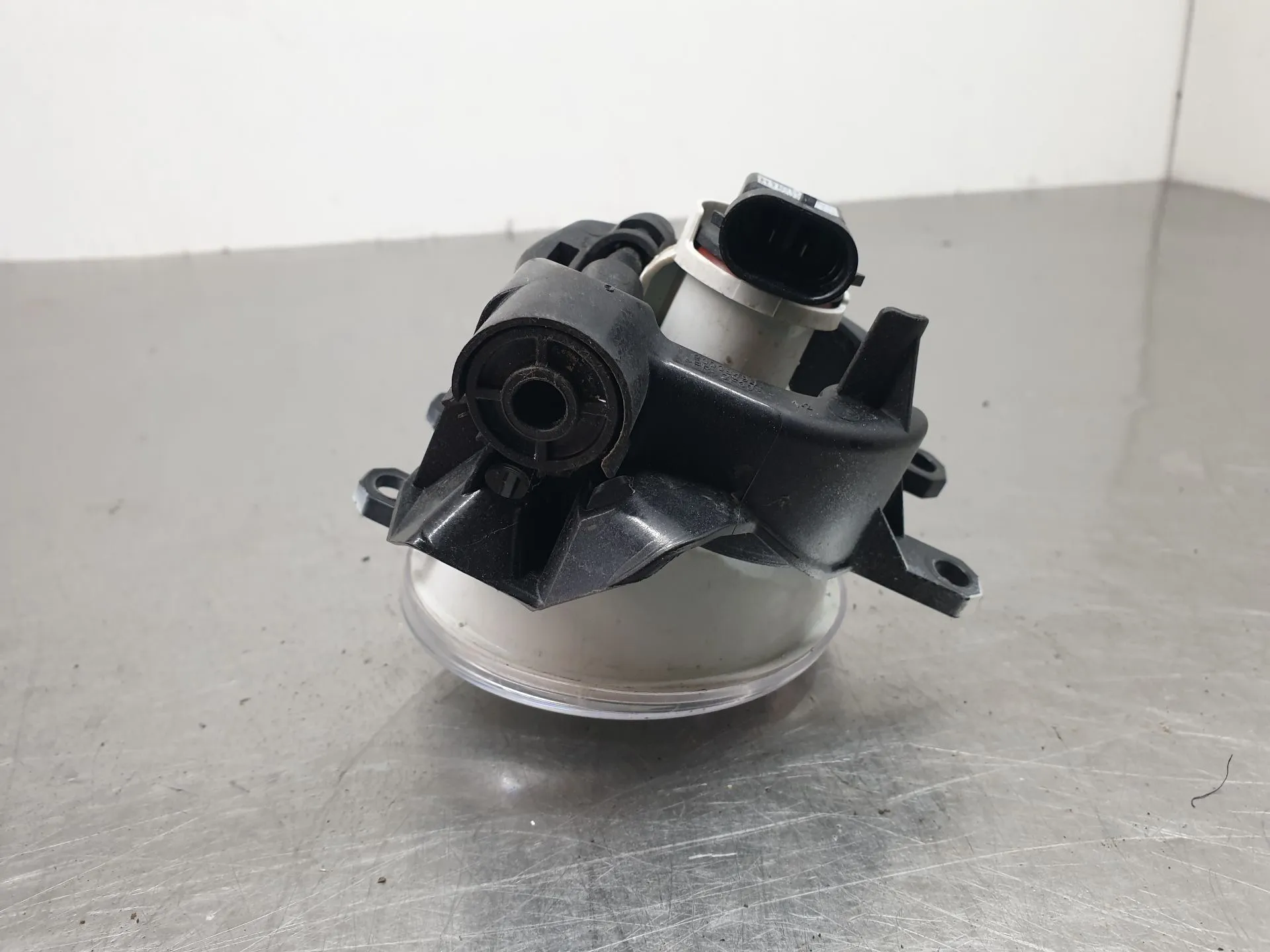 Feu antibrouillard Avant Droite PEUGEOT 108 Imagem-4