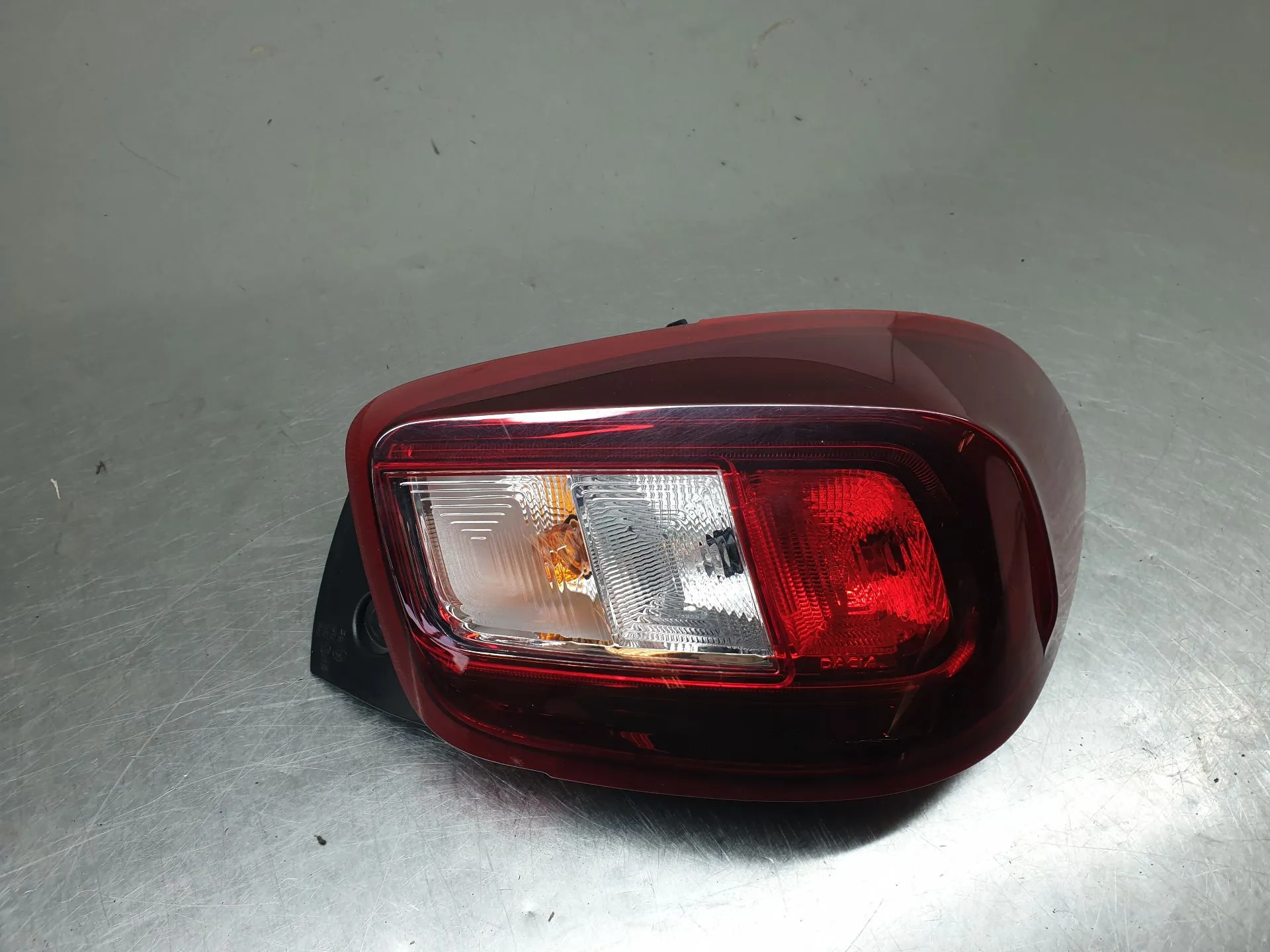 Feu arrière Droite DACIA Spring Imagem-2