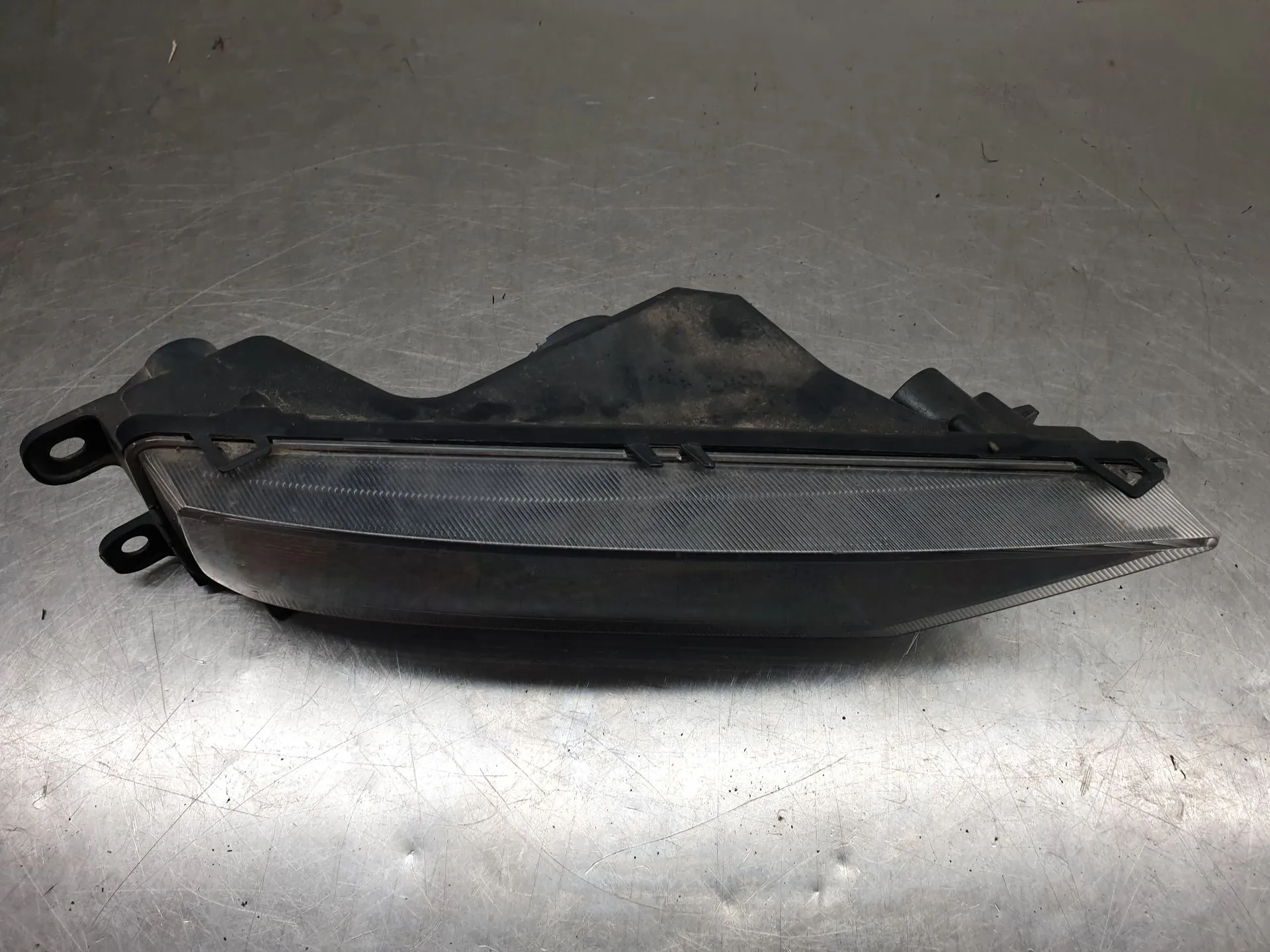 Feu antibrouillard Avant Gauche VOLKSWAGEN Tiguan (AD1, AX1) Imagem-1