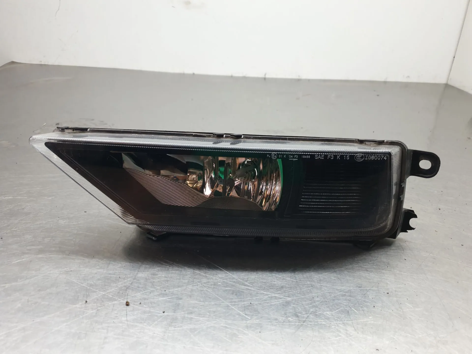 Feu antibrouillard Avant Droite VOLKSWAGEN Tiguan (AD1, AX1)