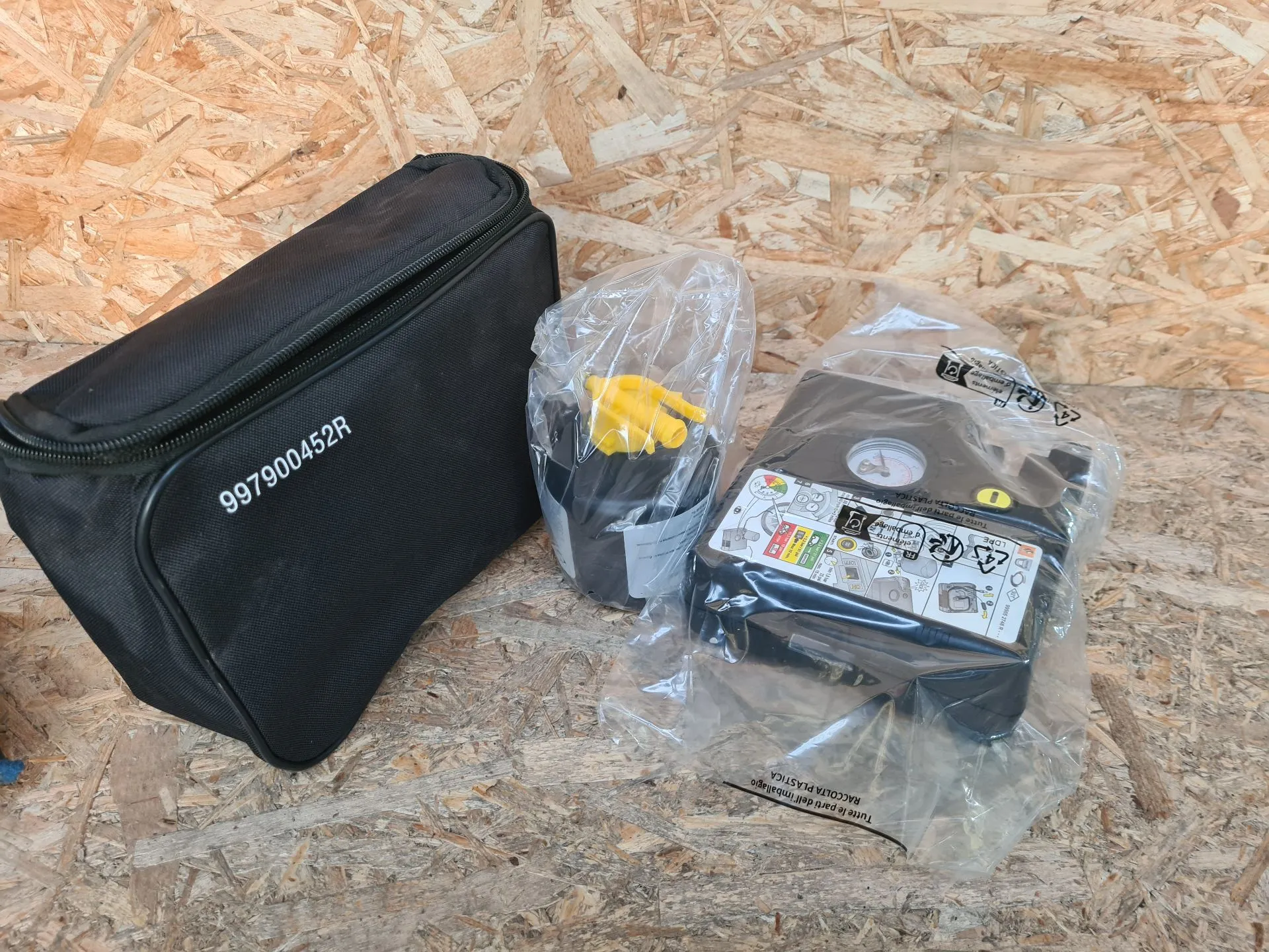 Air pump DACIA Duster III (P1310)