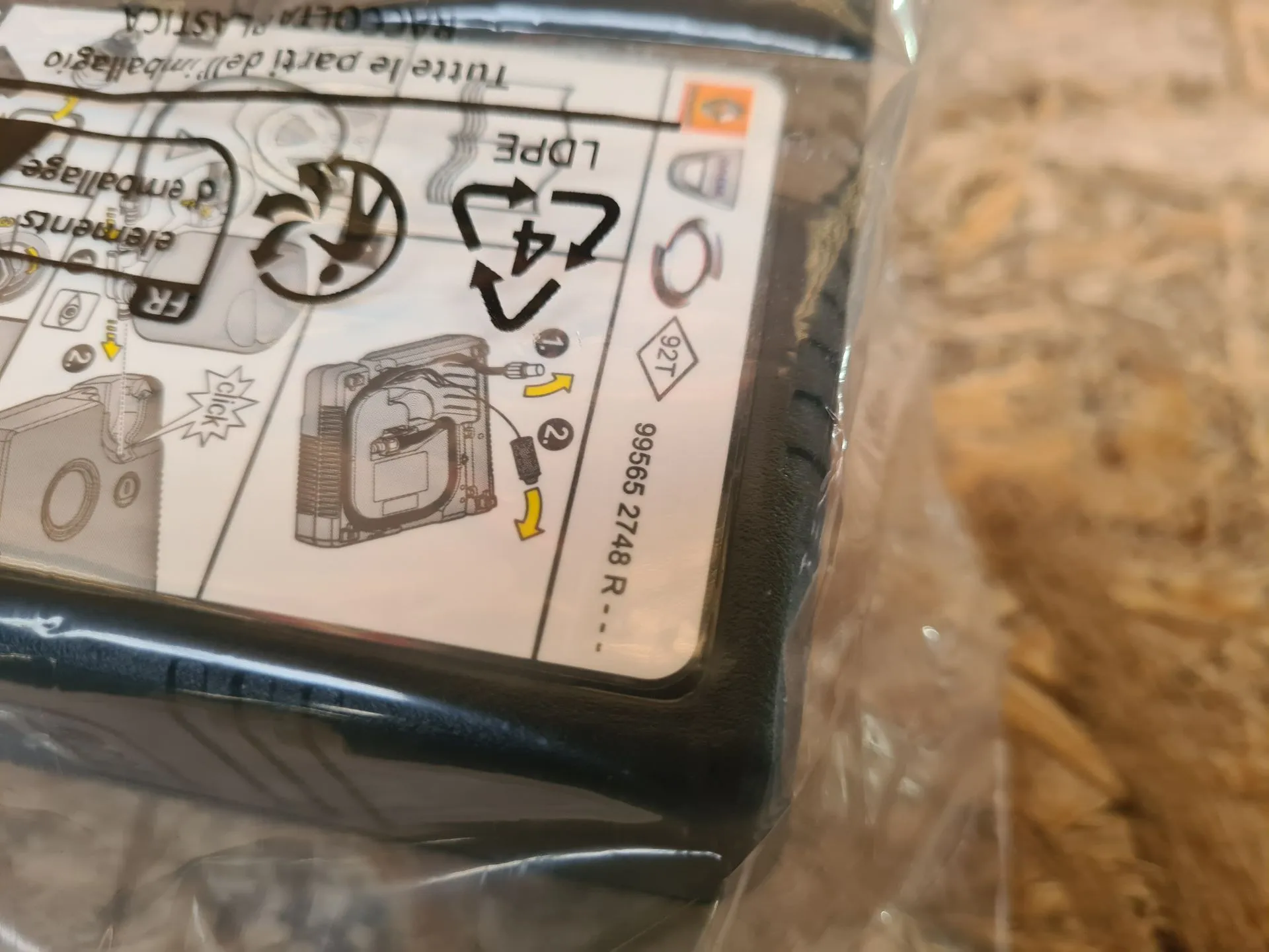 Air pump DACIA Duster III (P1310) Imagem-1