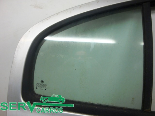 Vidro triangular da porta trás direito SKODA Octavia I Hatchback (1U2)