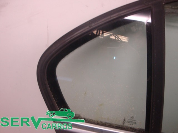 Vidro triangular da porta trás direito BMW 3 (E46)