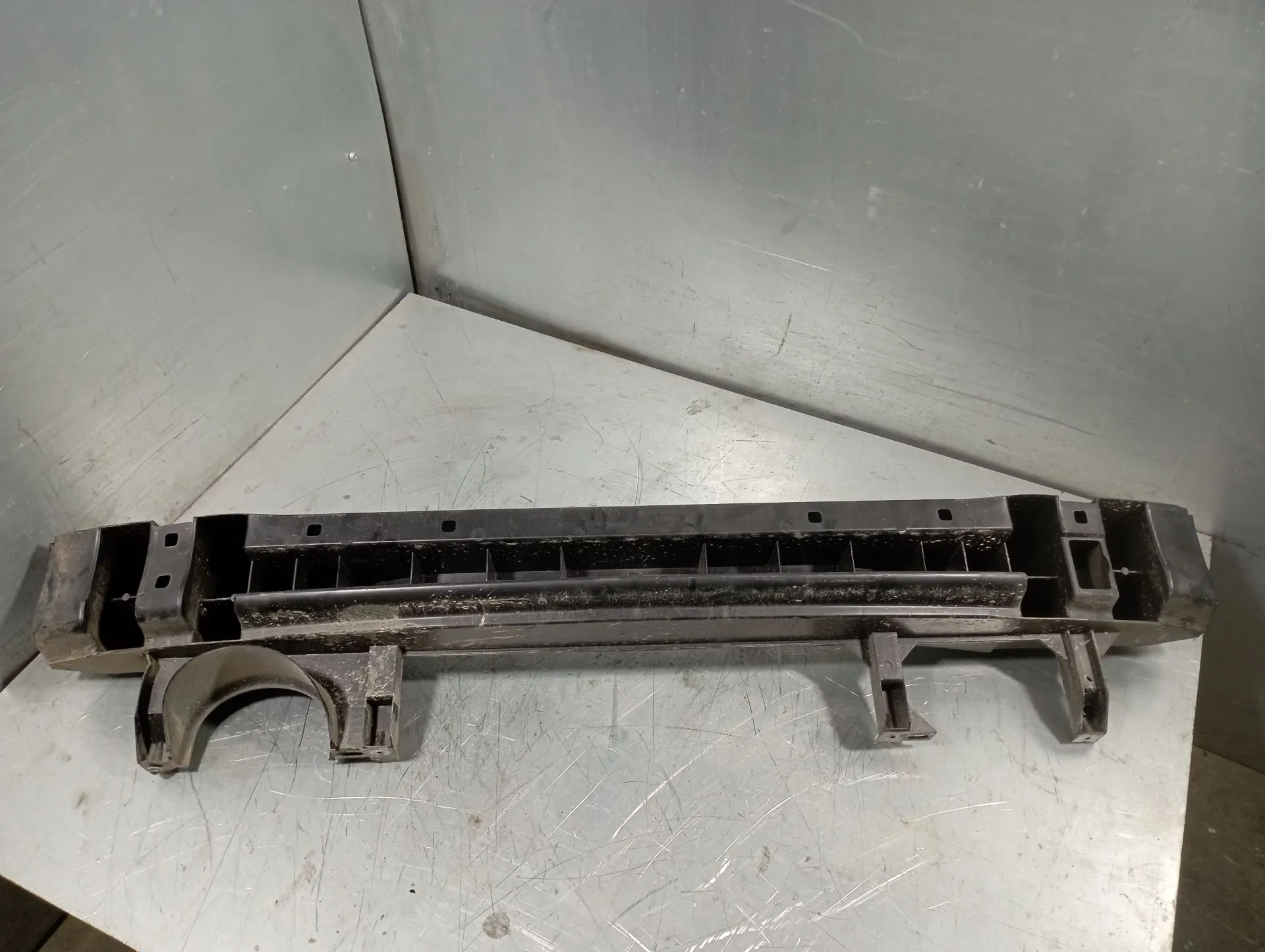 Refuerzo parachoques Trasero RENAULT Clio V (BF_)