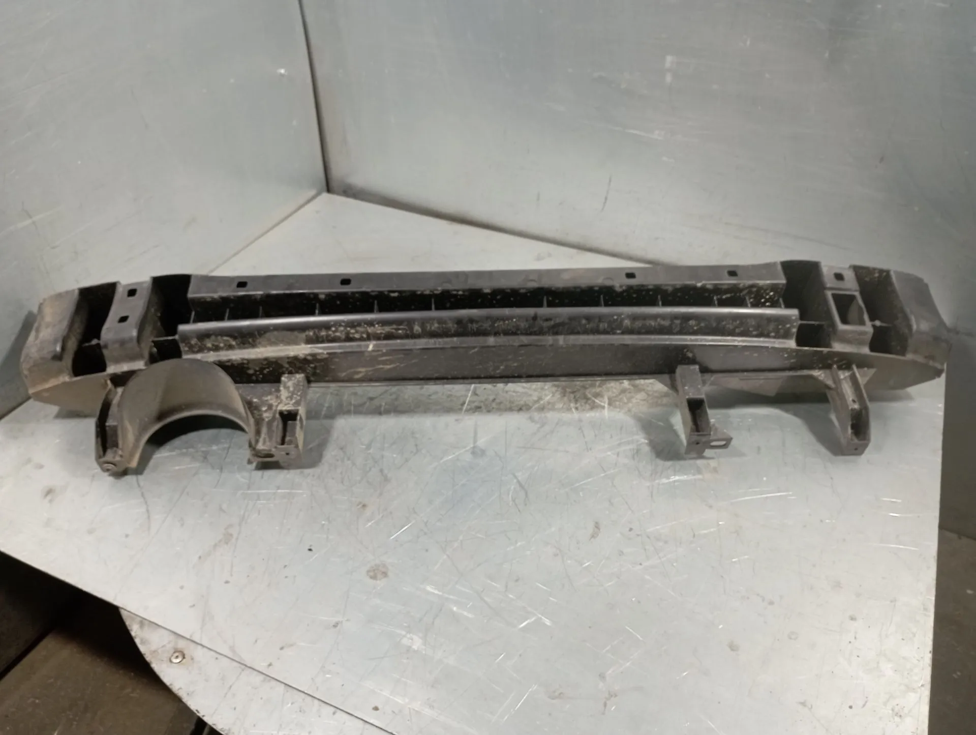 Refuerzo parachoques Trasero RENAULT Clio V (BF_) Imagem-1