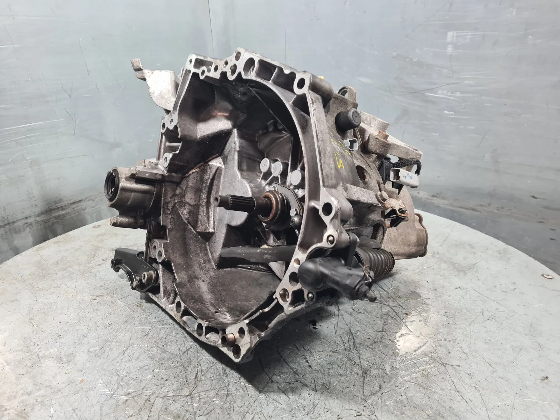 Manual gearbox CITROËN C4 Cactus Imagem-1