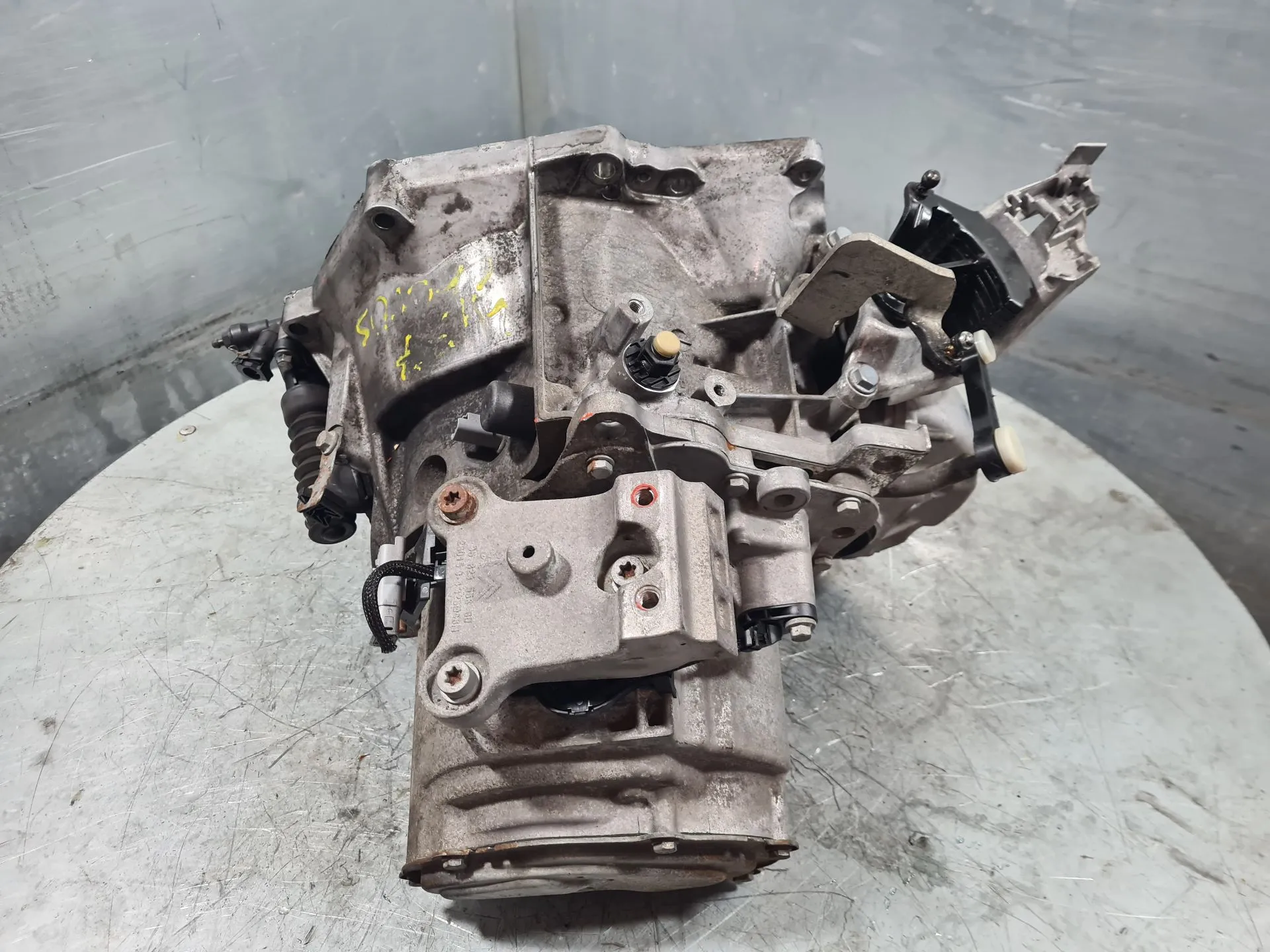 Manual gearbox CITROËN C4 Cactus Imagem-4