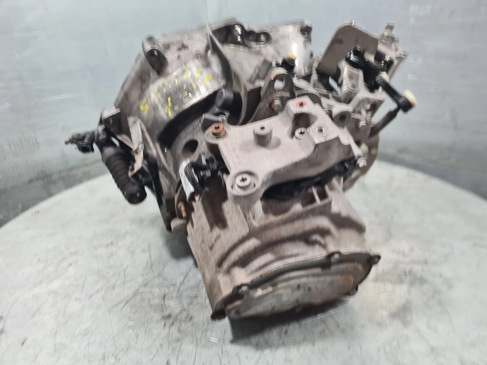 Manual gearbox CITROËN C4 Cactus Imagem-3