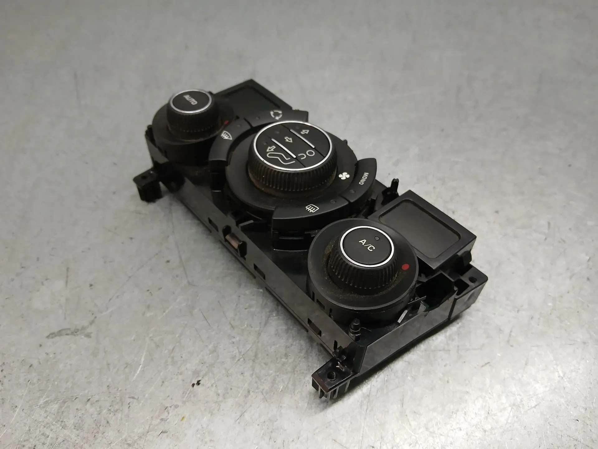 Commande chauffage PEUGEOT 308 SW Imagem-2