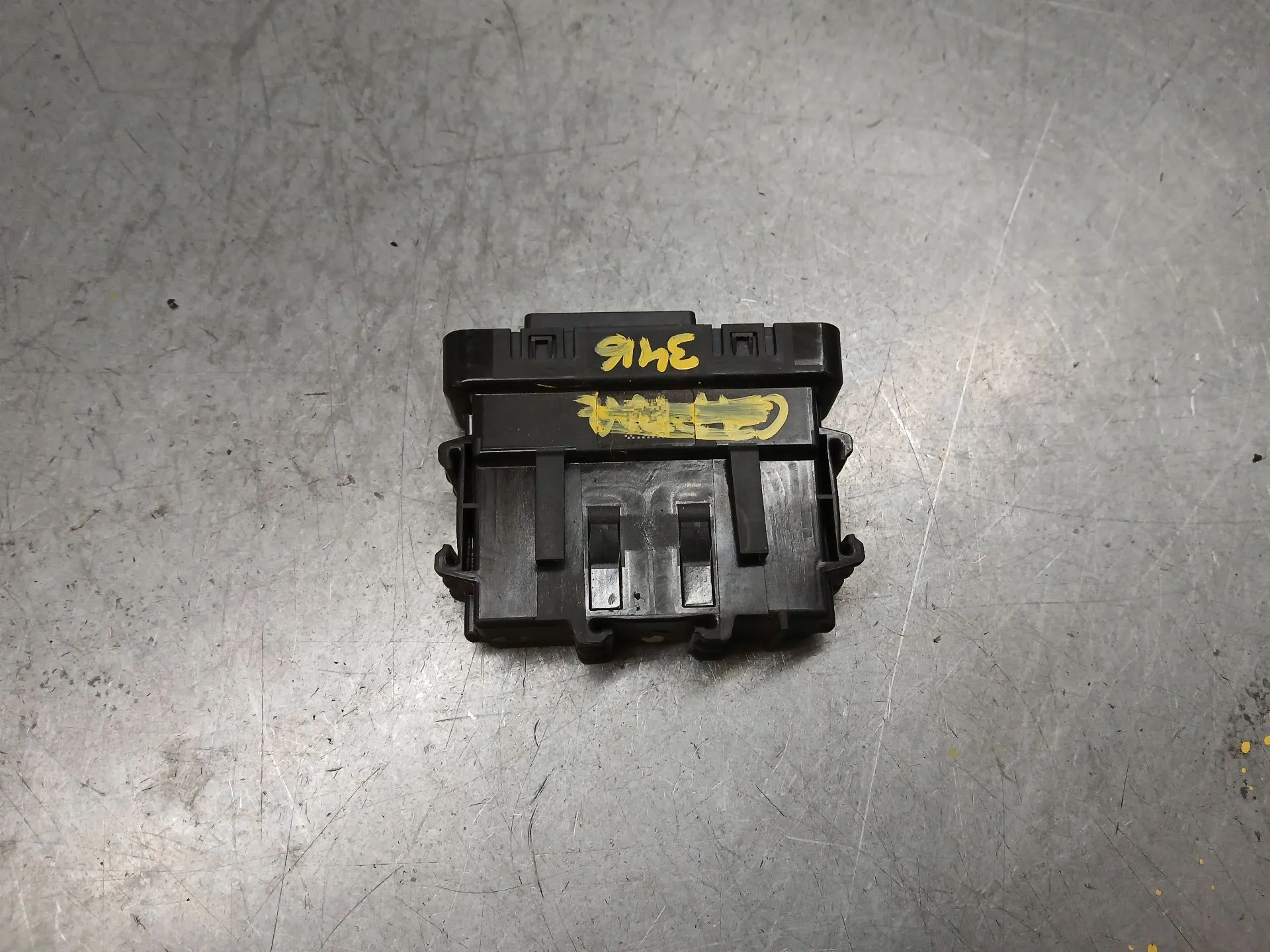 Modulo gateway DACIA Sandero III