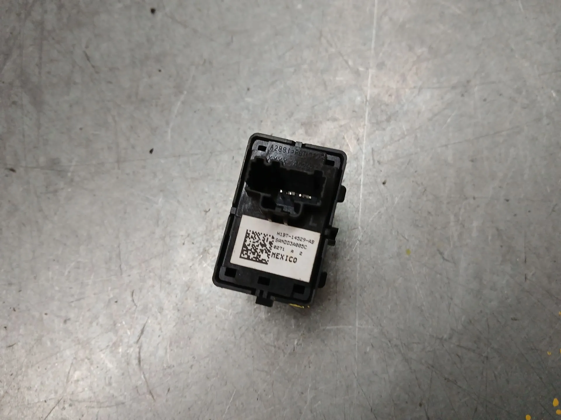 Mando / interruptor elevalunas delantero derecho FORD Puma (J2K, CF7) Imagem-3