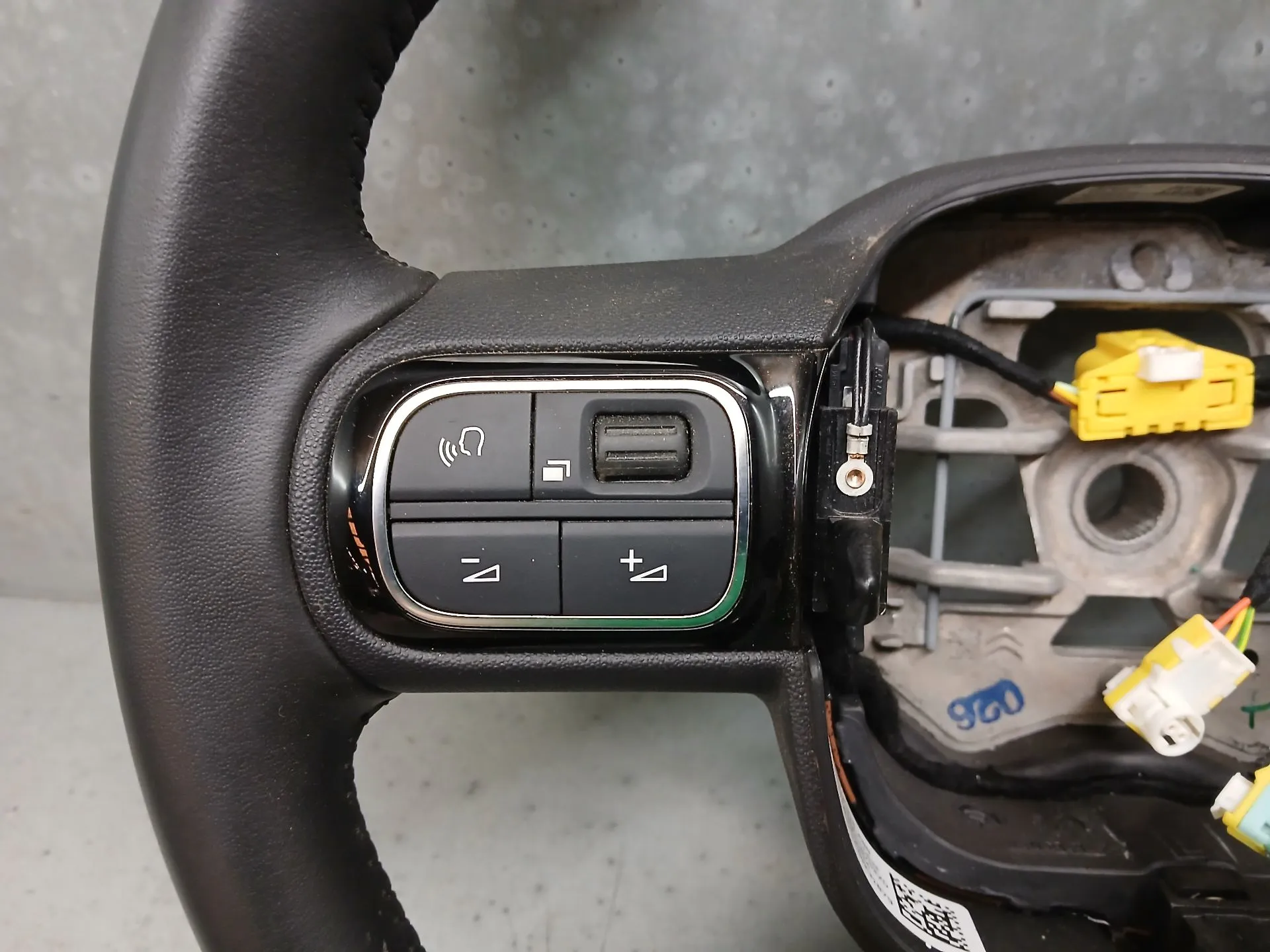 Volante CITROËN C3 Aircross II Van (2C_, 2R_) Imagem-2