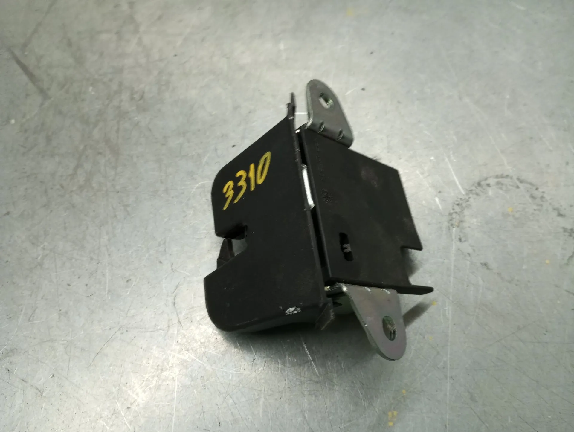 Serrure / verrou coffre VOLKSWAGEN Polo (AW1)