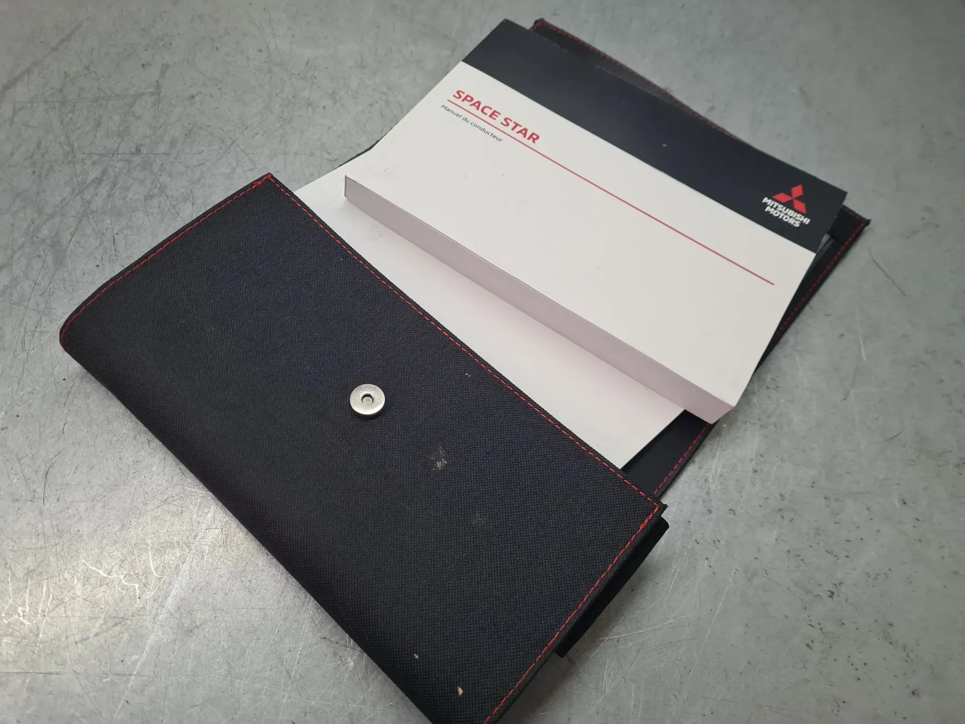 Borsa con manuale dell’utente del veicolo MITSUBISHI Space Star Hatchback (A0_A) Imagem-1