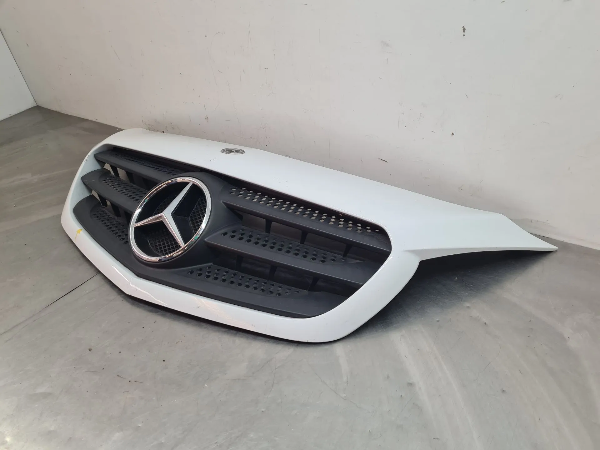 Front grille MERCEDES-BENZ Citan (415) Imagem-2