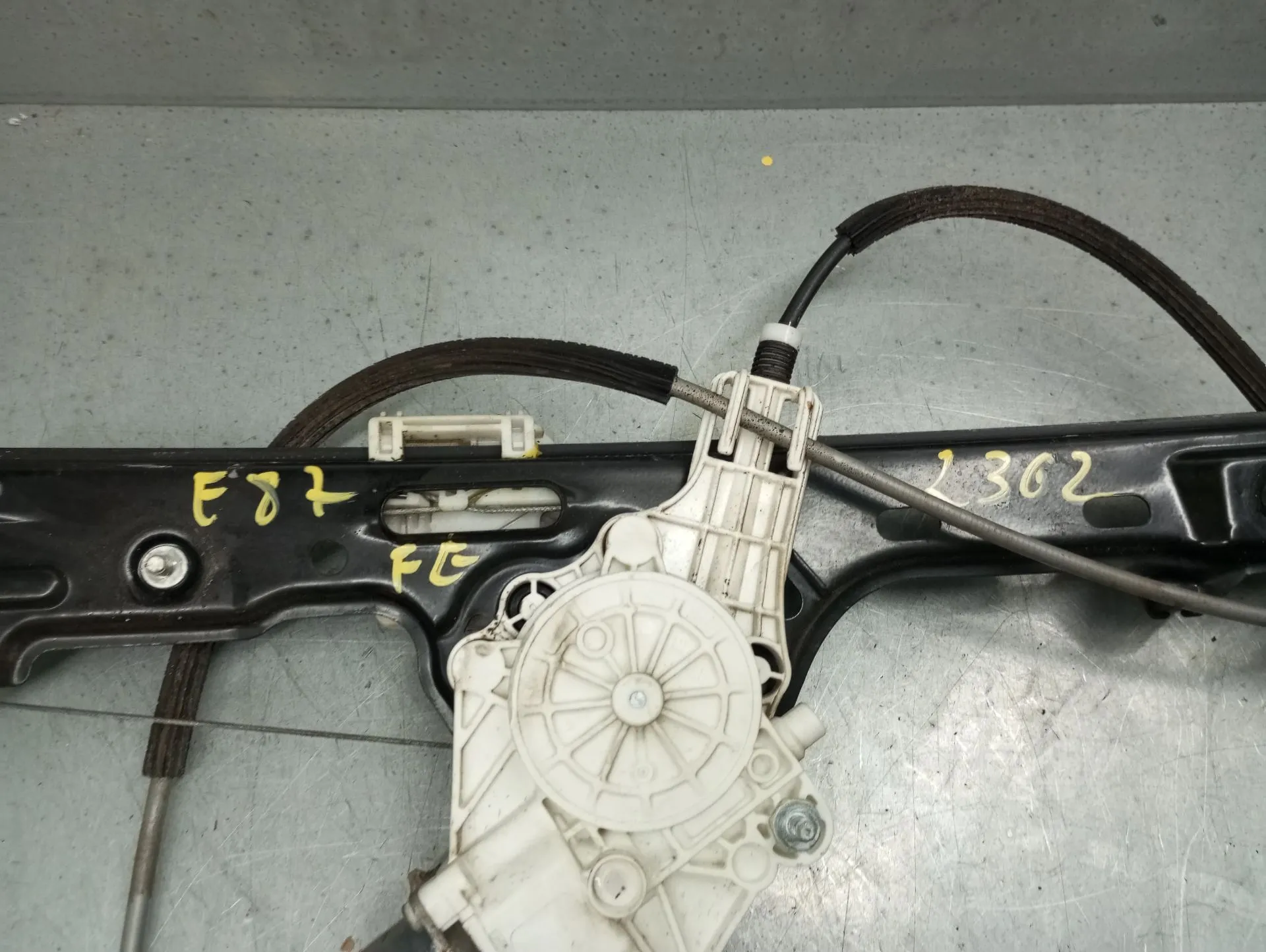 Lève-vitre avant gauche BMW 1 (E87) Imagem-3