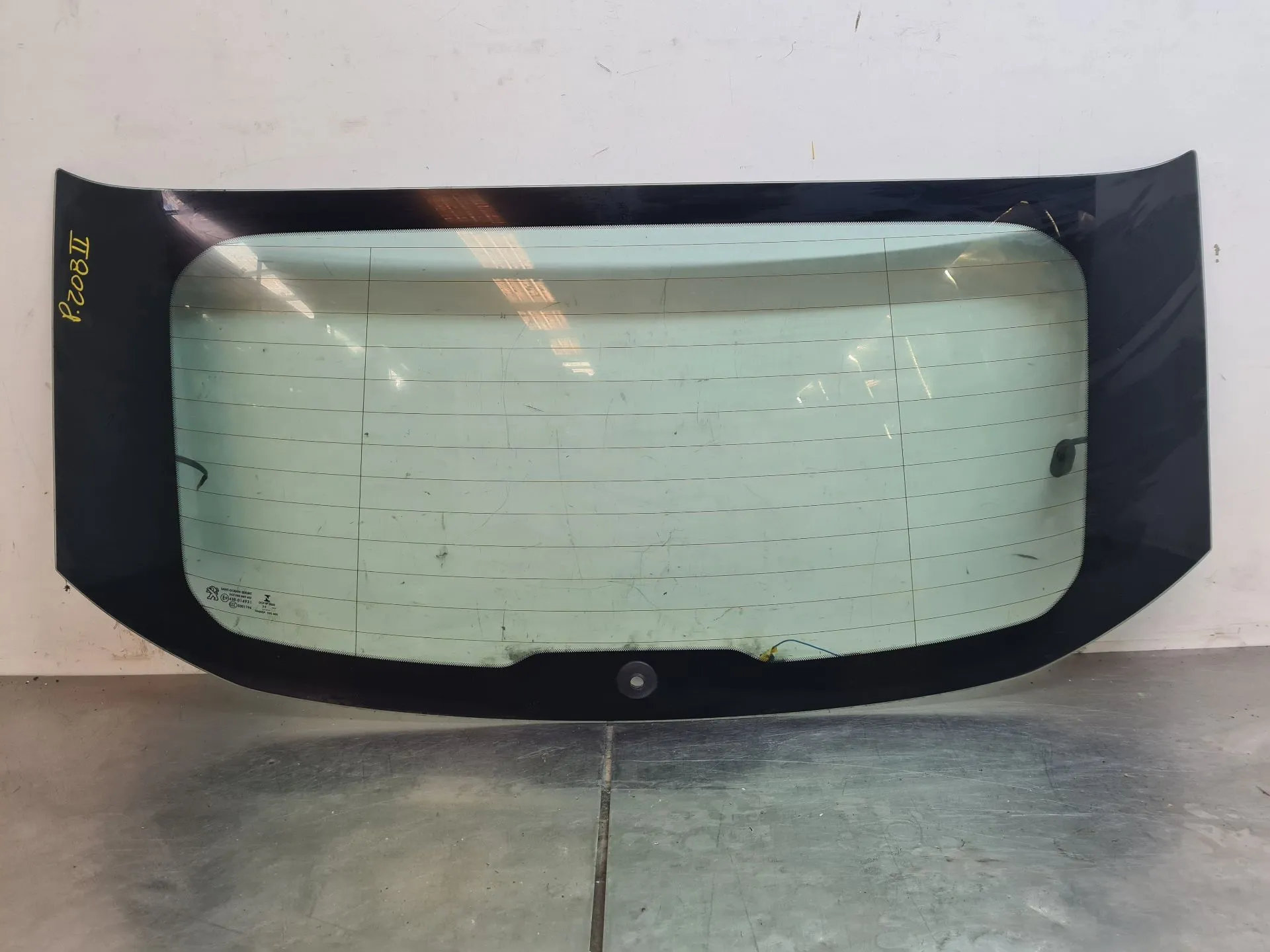  Rear windscreen PEUGEOT 208 II Imagem-3