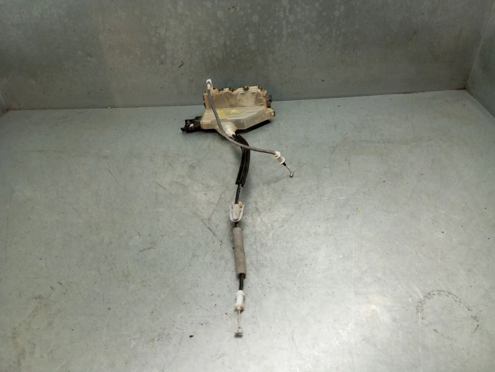 Fechadura / fecho porta frente direito PEUGEOT 3008 II (M_)