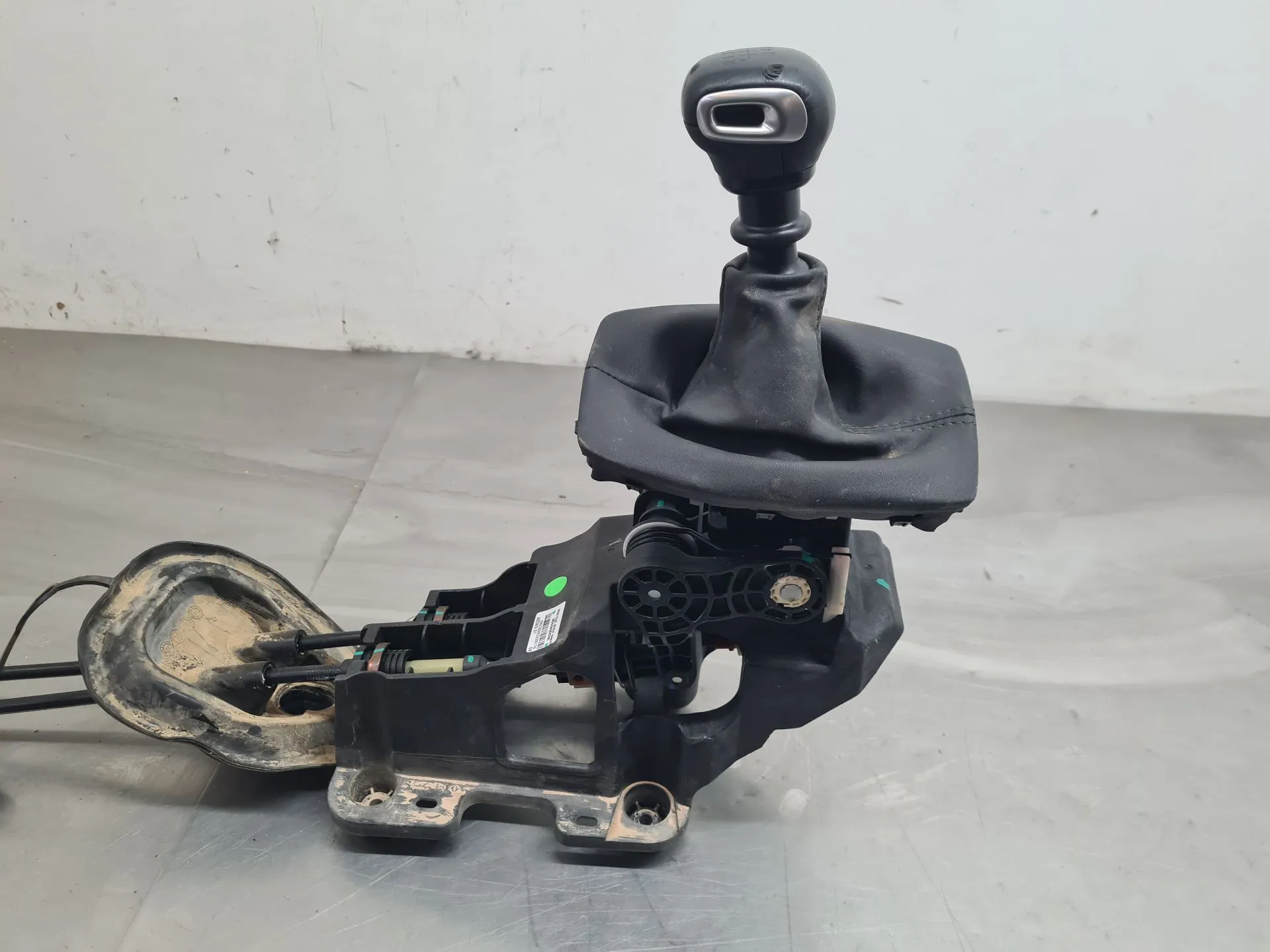 Sélecteur de vitesse PEUGEOT 208 II Imagem-3