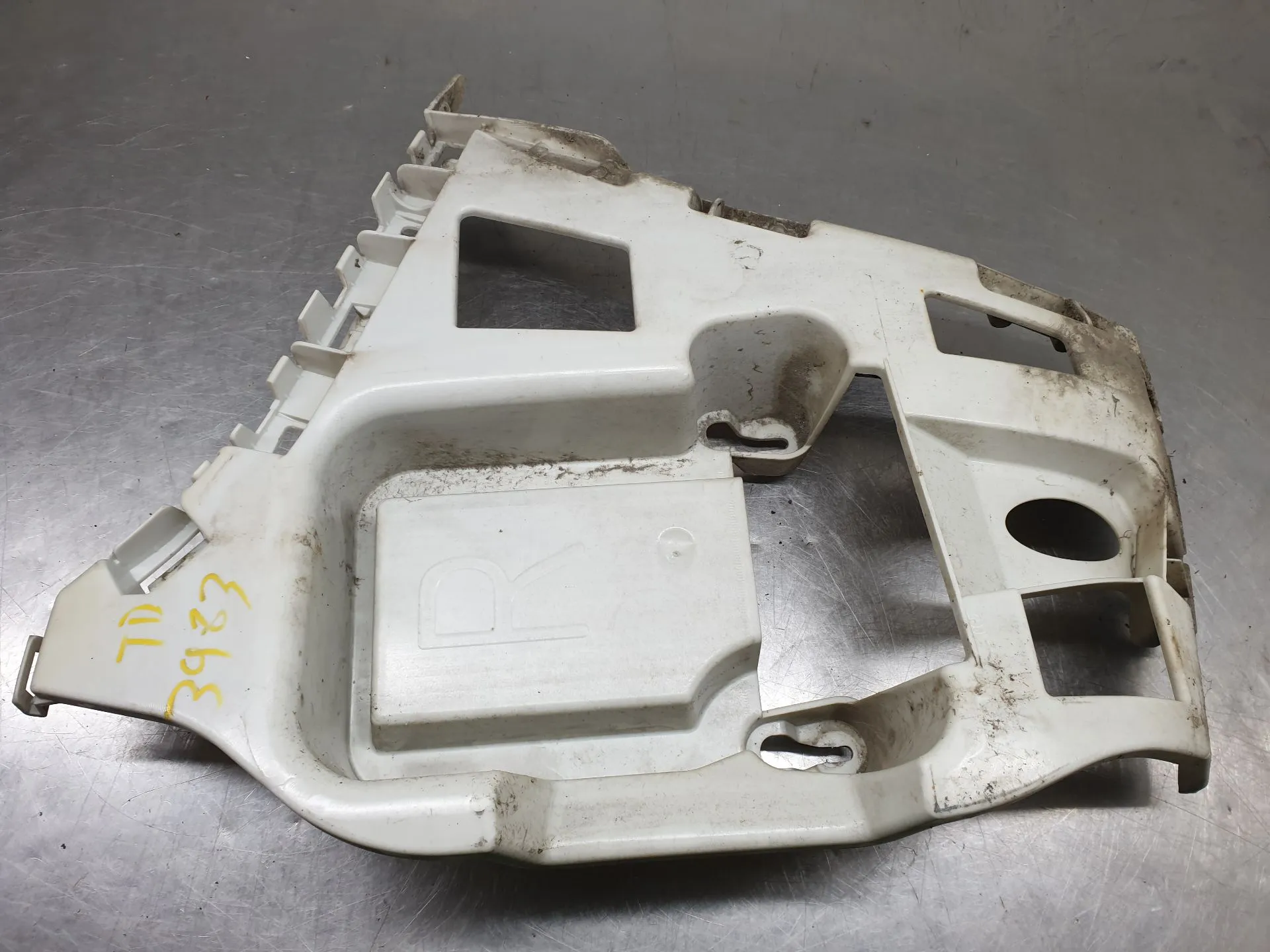 Guia de pára-choques trás direita BMW 1 (F21)