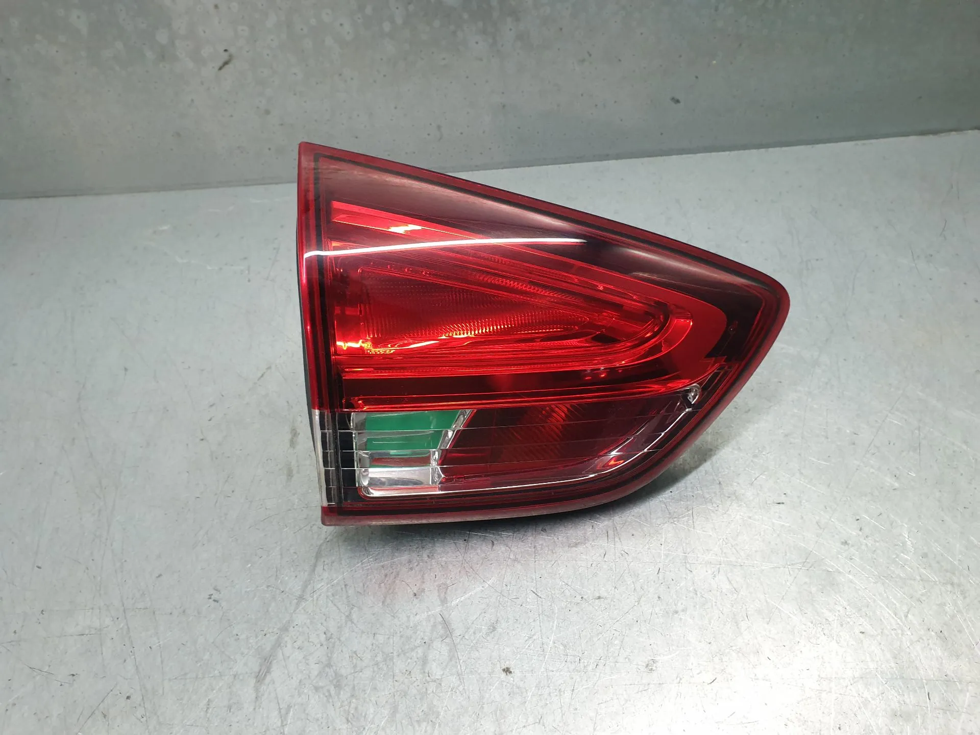 Feu de coffre Gauche RENAULT Clio IV Grandtour (KH_)