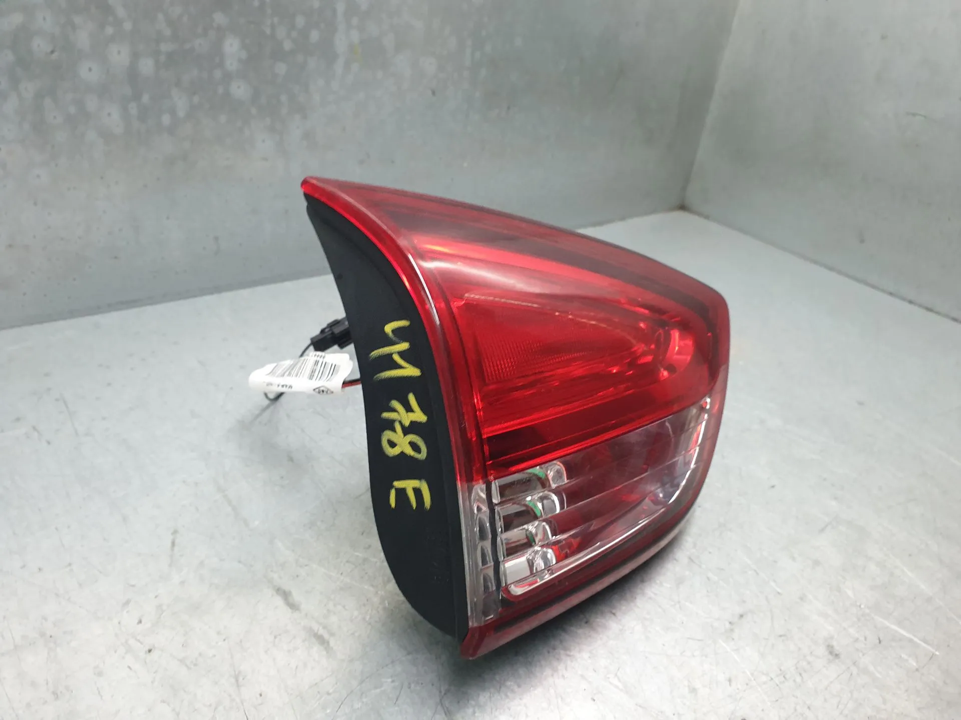 Feu de coffre Gauche RENAULT Clio IV Grandtour (KH_) Imagem-1