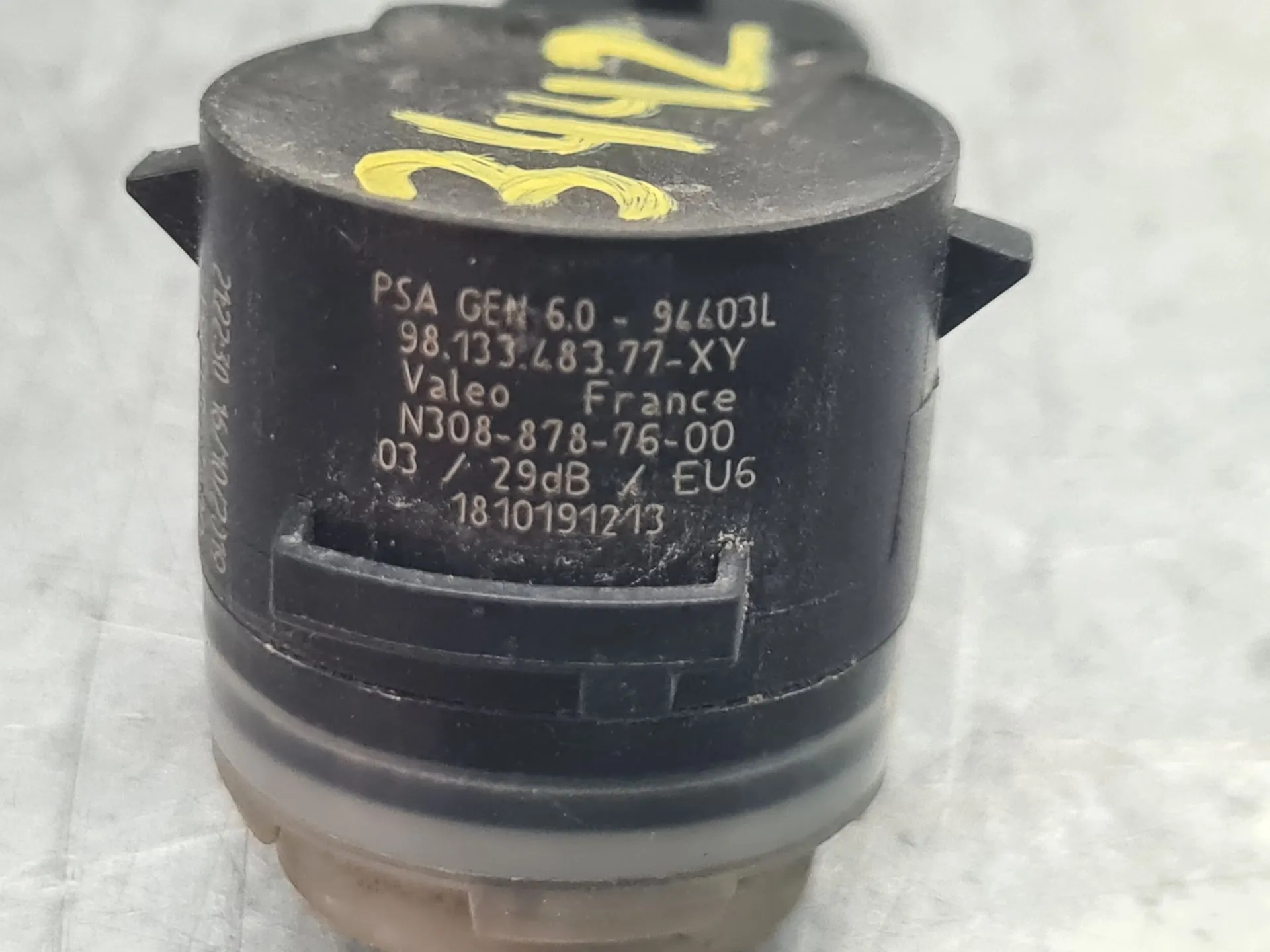 Sensor de estacionamento PEUGEOT 208 II Imagem-2