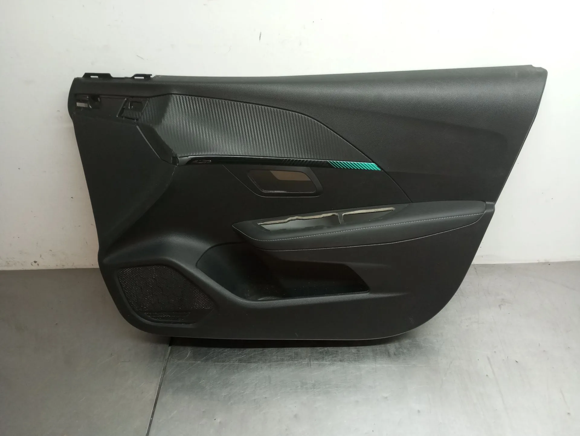 Forra porta / quartela frente direita PEUGEOT 208 II