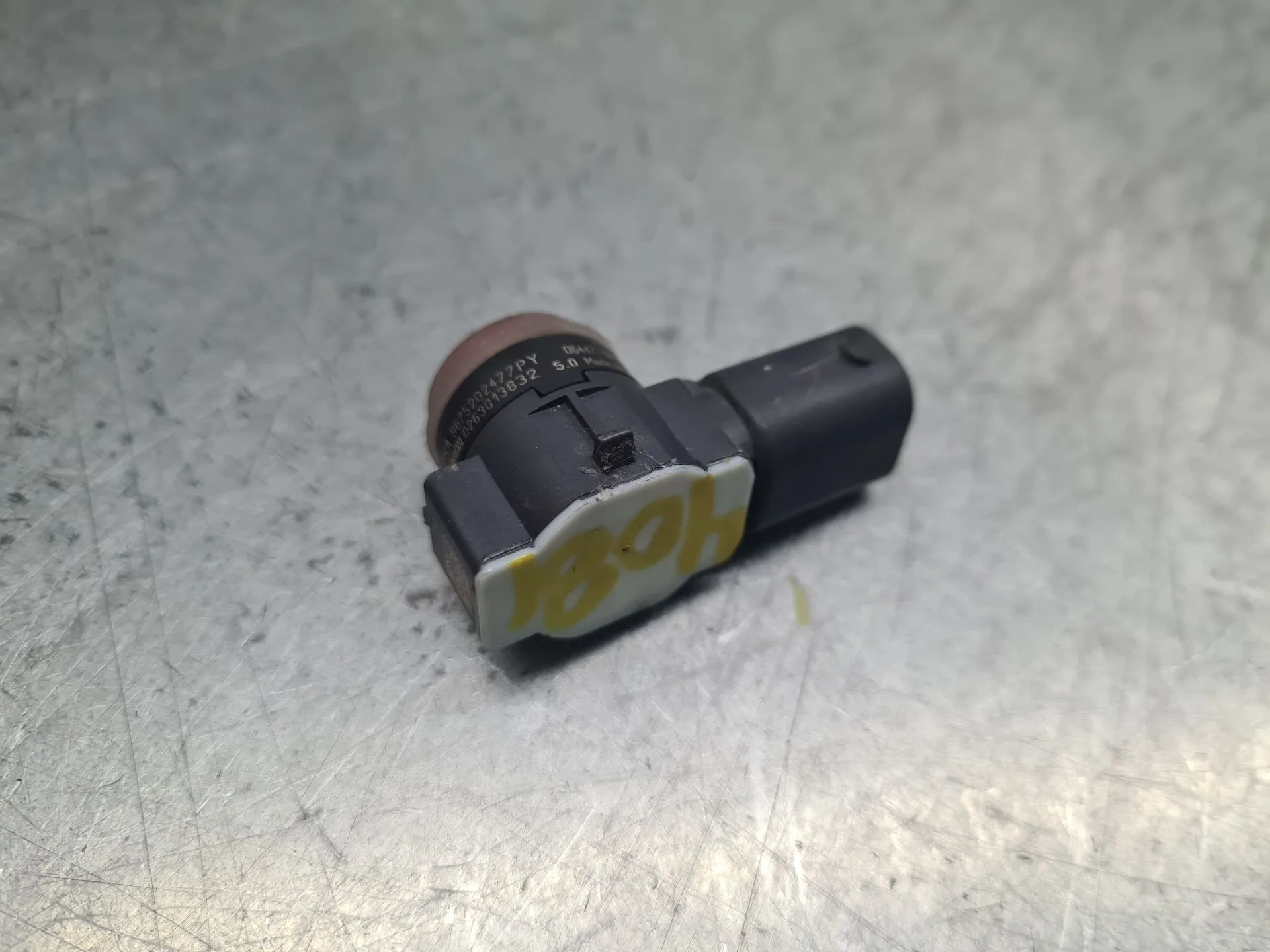 Sensor de aparcamiento PEUGEOT 208 Imagem-1