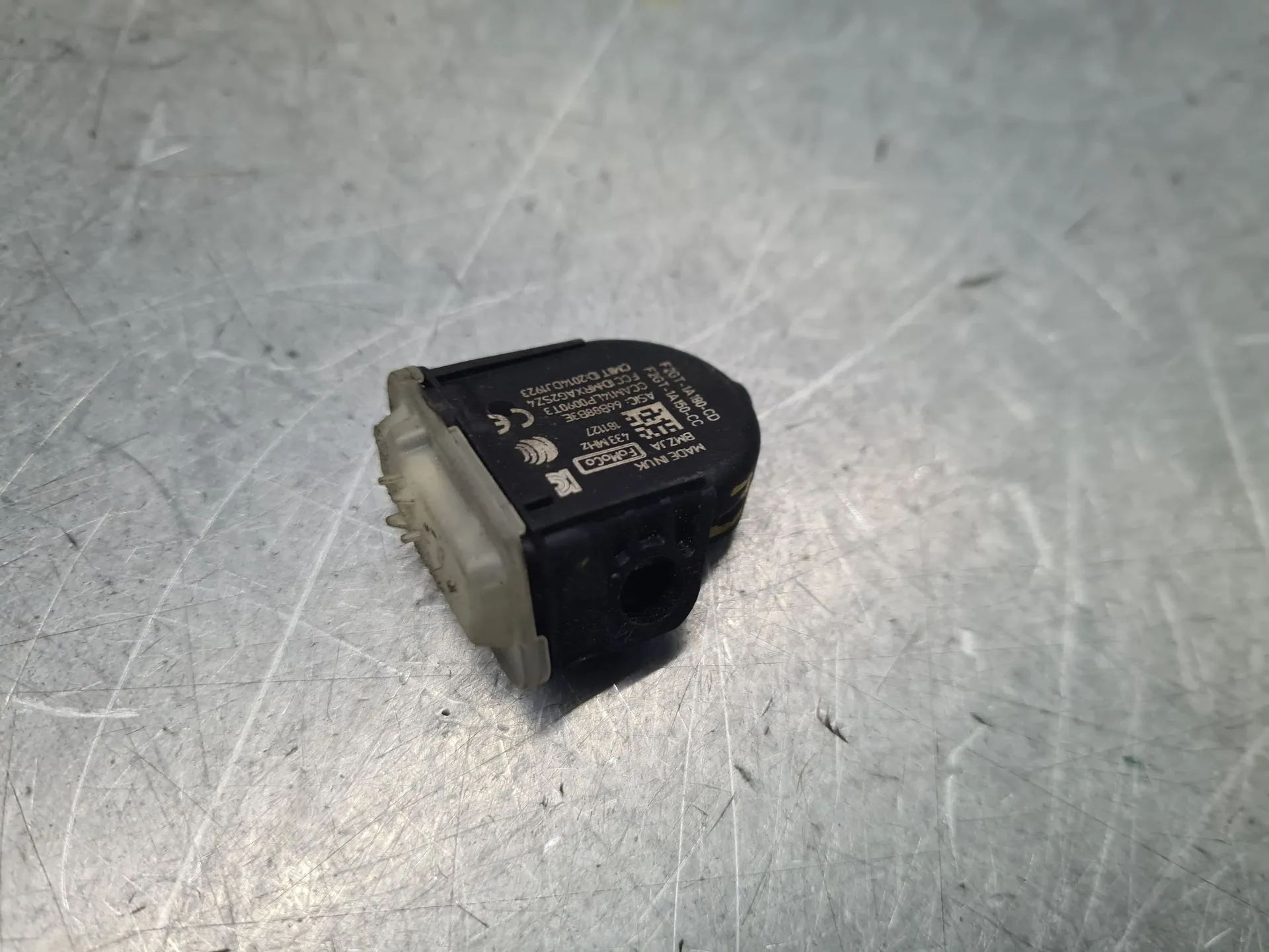 Sensor de pressão dos pneus FORD Fiesta VII (HJ, HF) Imagem-1