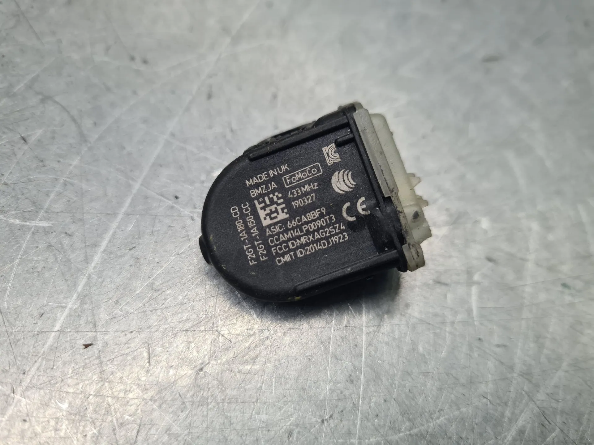 Sensor de pressão dos pneus FORD Fiesta VII (HJ, HF) Imagem-2