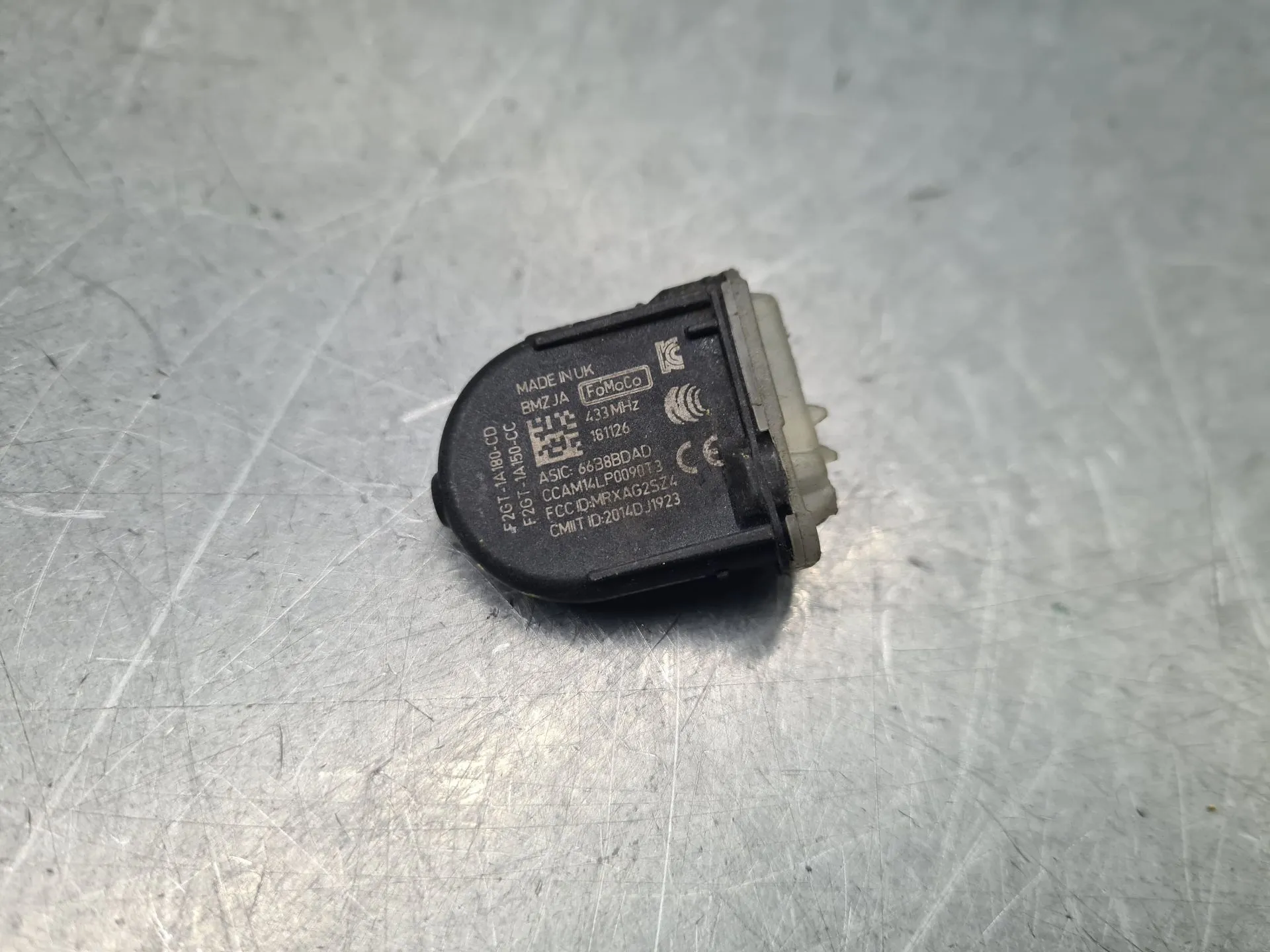 Sensor de pressão dos pneus FORD Fiesta VII (HJ, HF) Imagem-1