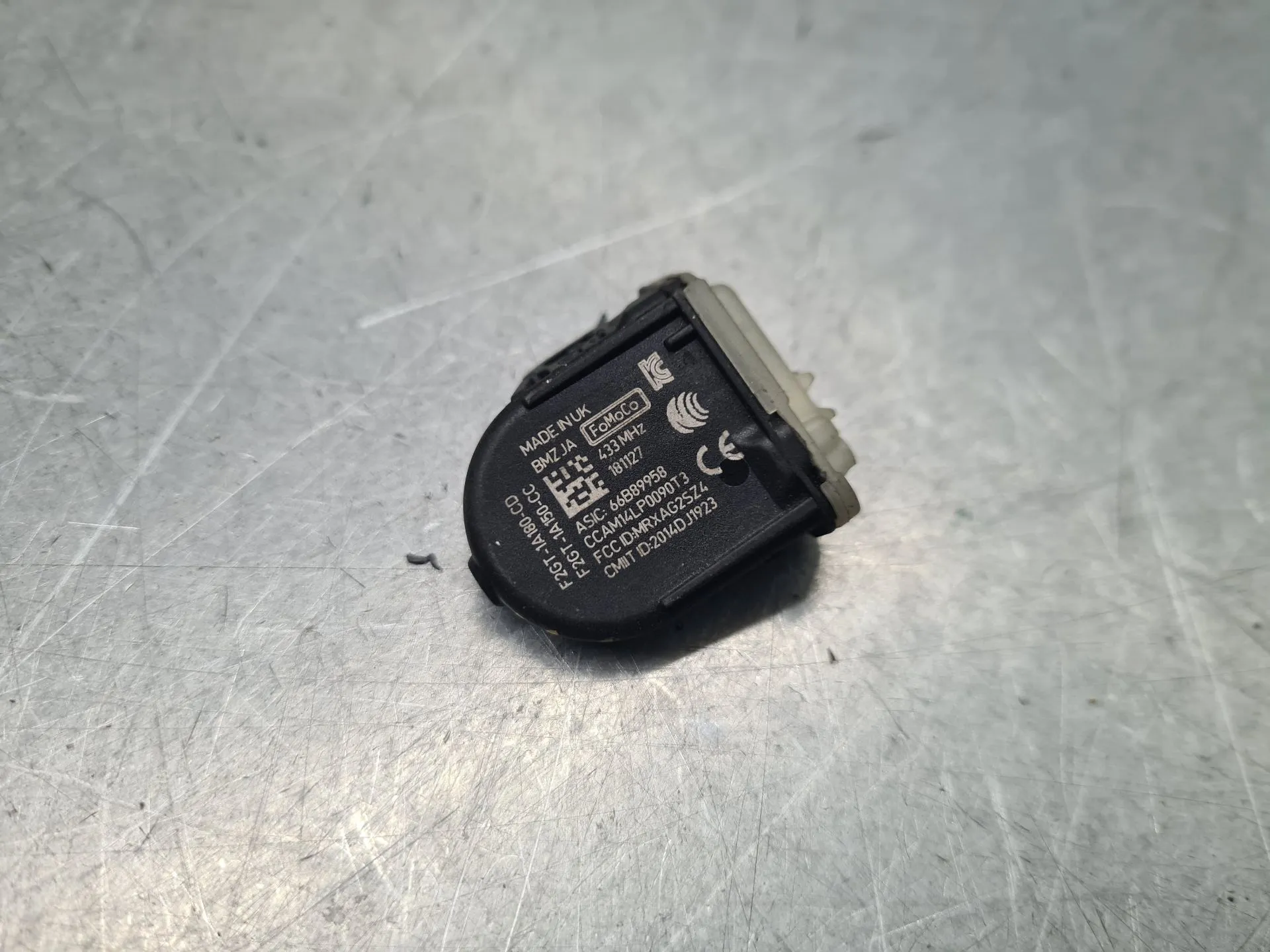 Capteur de pression des pneus (TPMS) FORD Fiesta VII (HJ, HF) Imagem-1