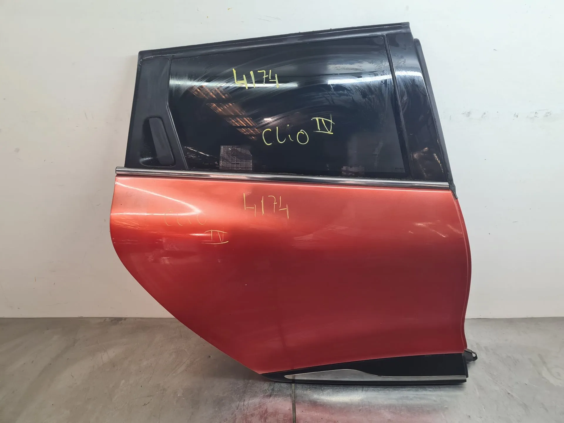 Right rear door RENAULT Clio IV Grandtour (KH_)